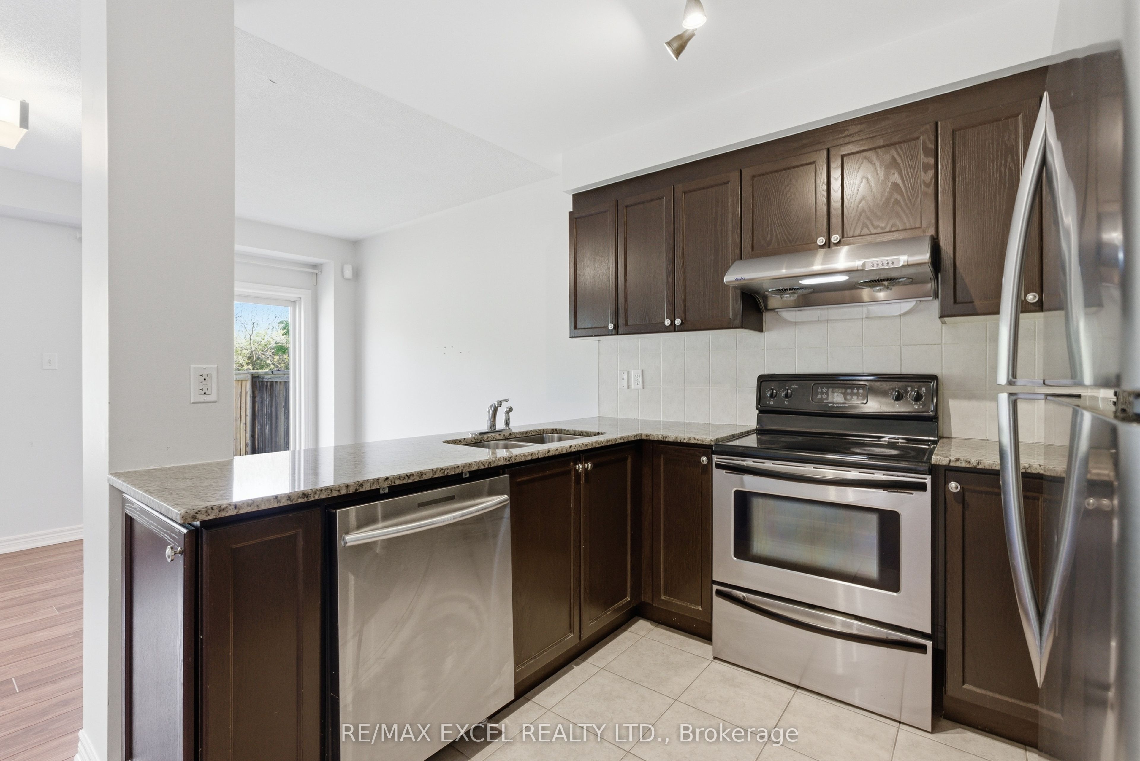 65 Northwest Passage Property Photo 7