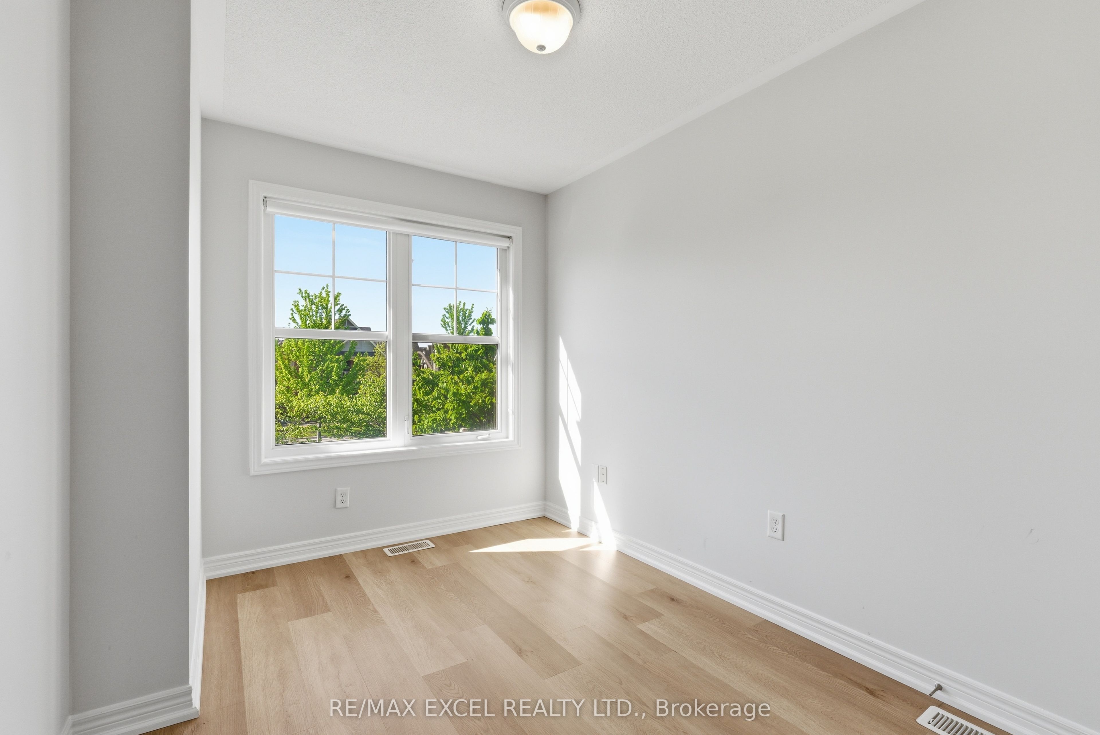 65 Northwest Passage Property Photo 21
