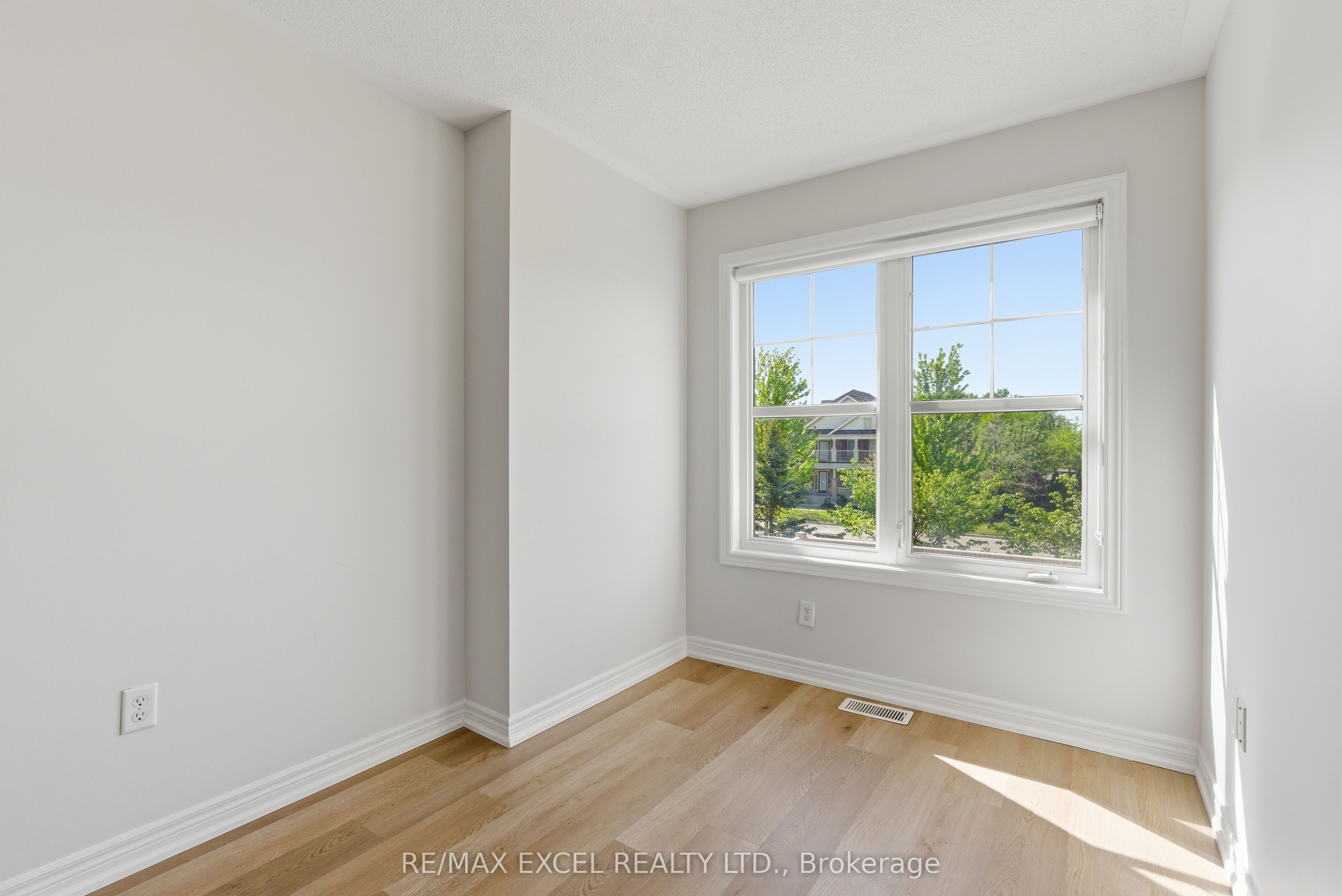 65 Northwest Passage Property Photo 22