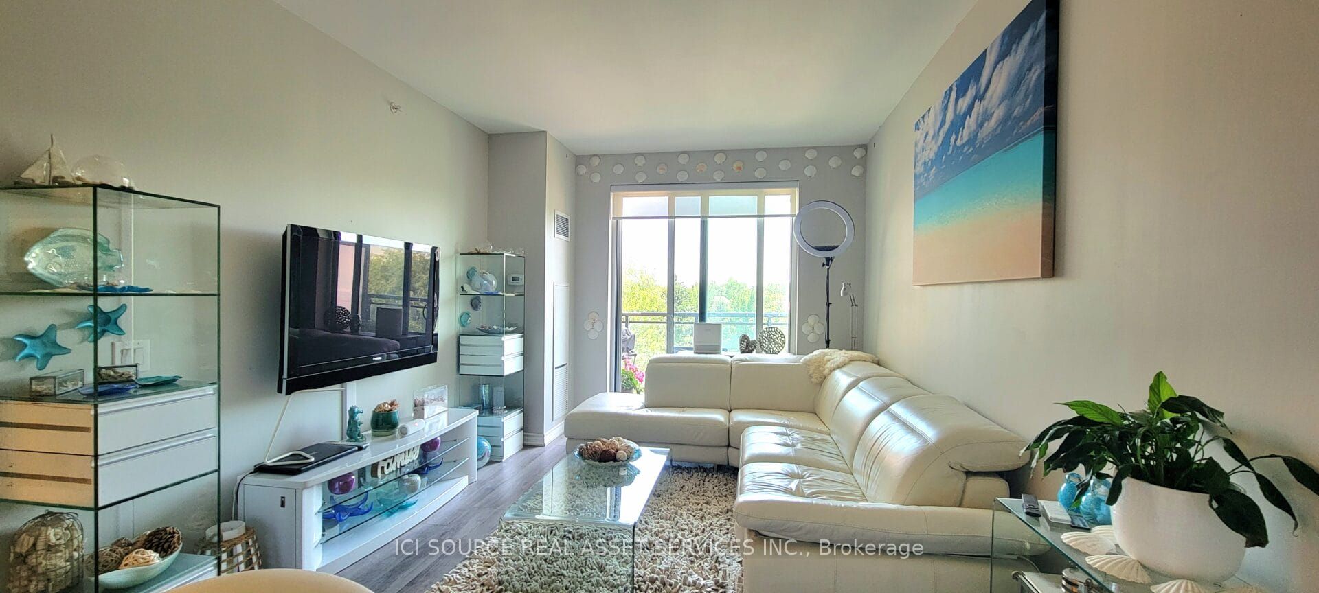 11611 Yonge Street 301 Property Photo 2