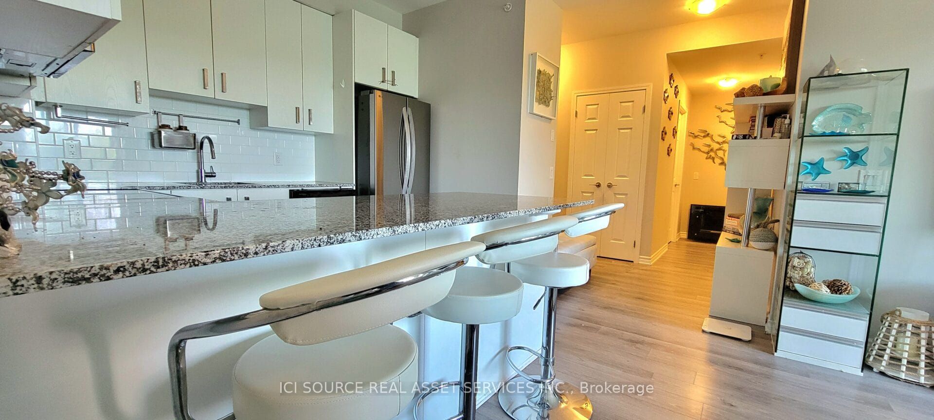 11611 Yonge Street 301 Property Photo 6