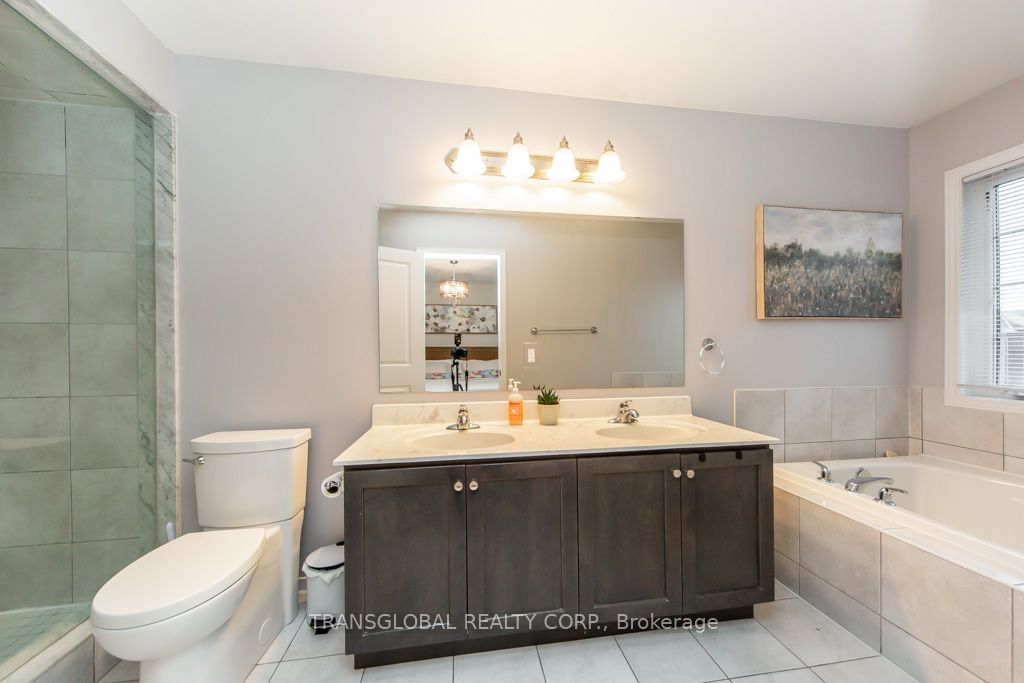 83 Spruce Pine Crescent N Property Photo 8