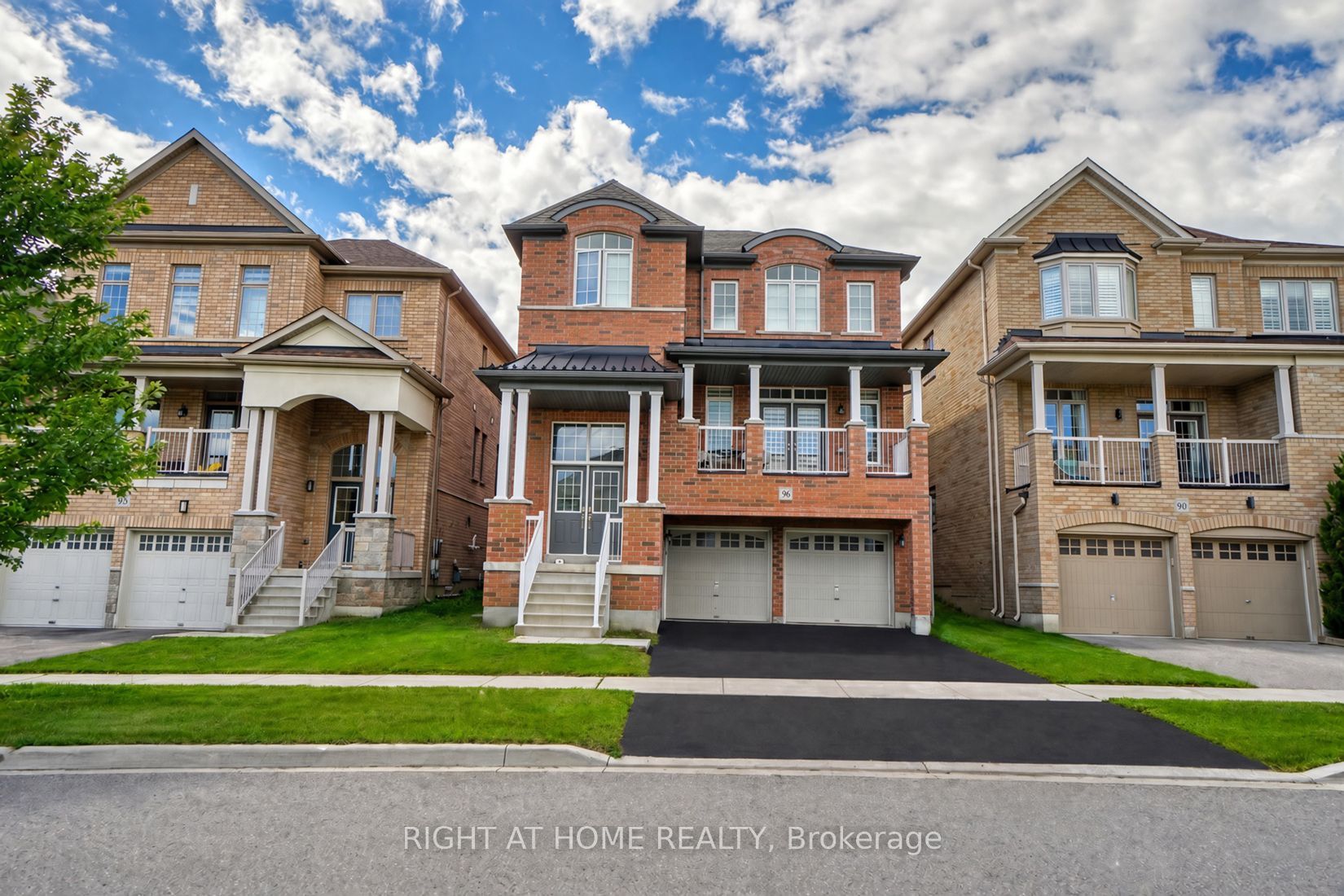 96 Inverness Way Property Photo 1