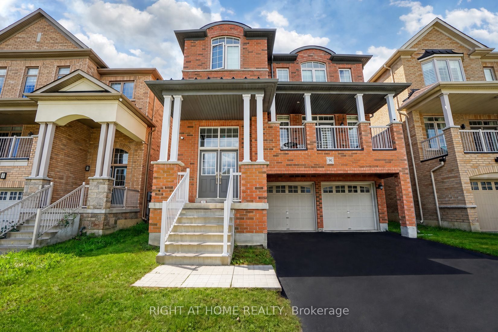 96 Inverness Way Property Photo 3