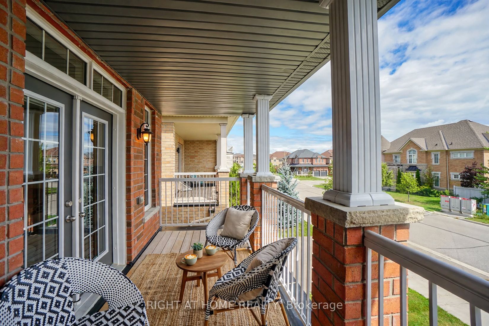 96 Inverness Way Property Photo 8