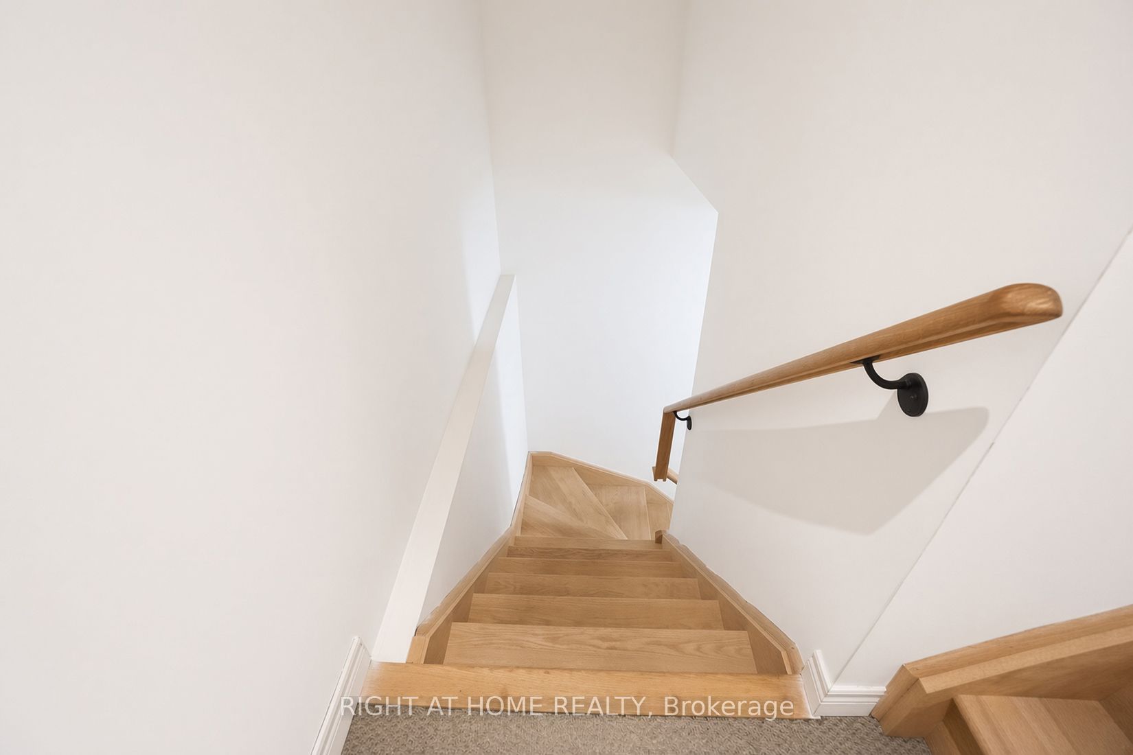 96 Inverness Way Property Photo 34
