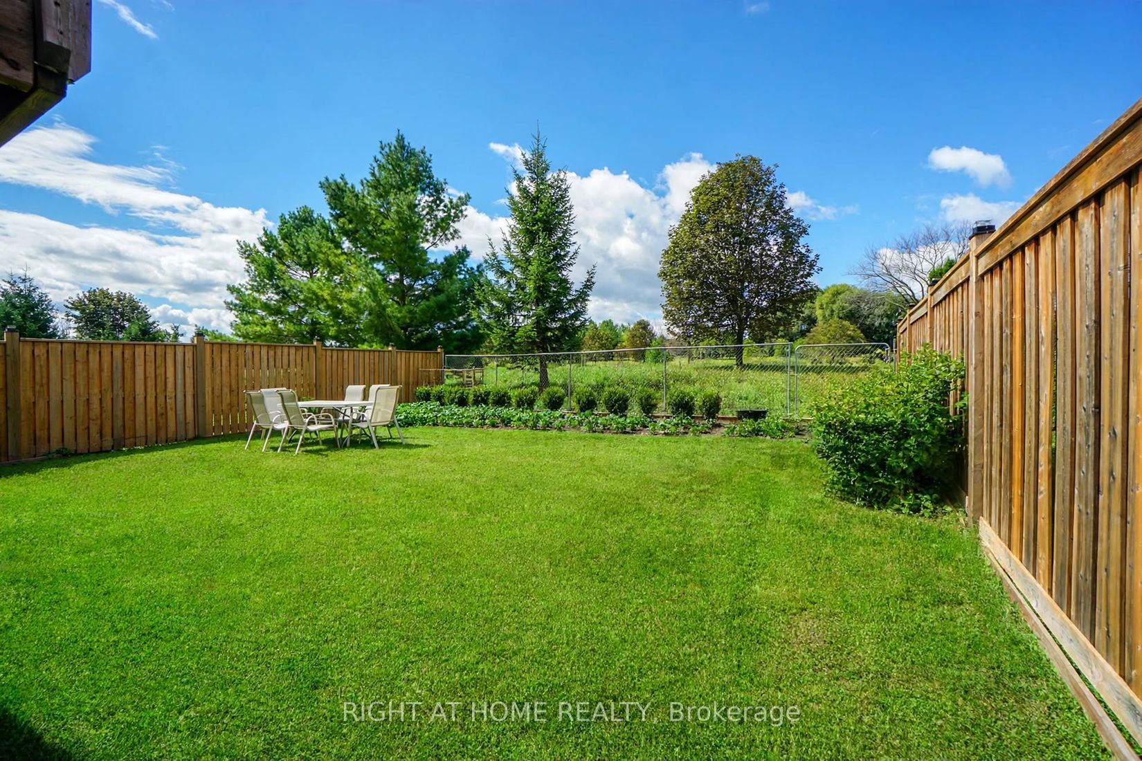 96 Inverness Way Property Photo 39