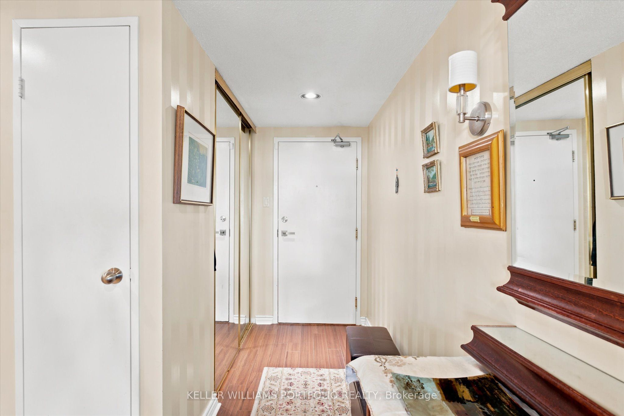 7601 Bathurst Street 515 Property Photo 7