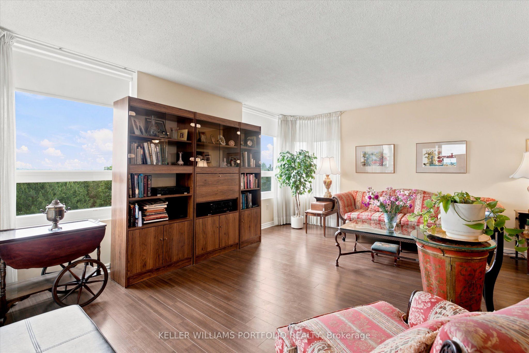 7601 Bathurst Street 515 Property Photo 8