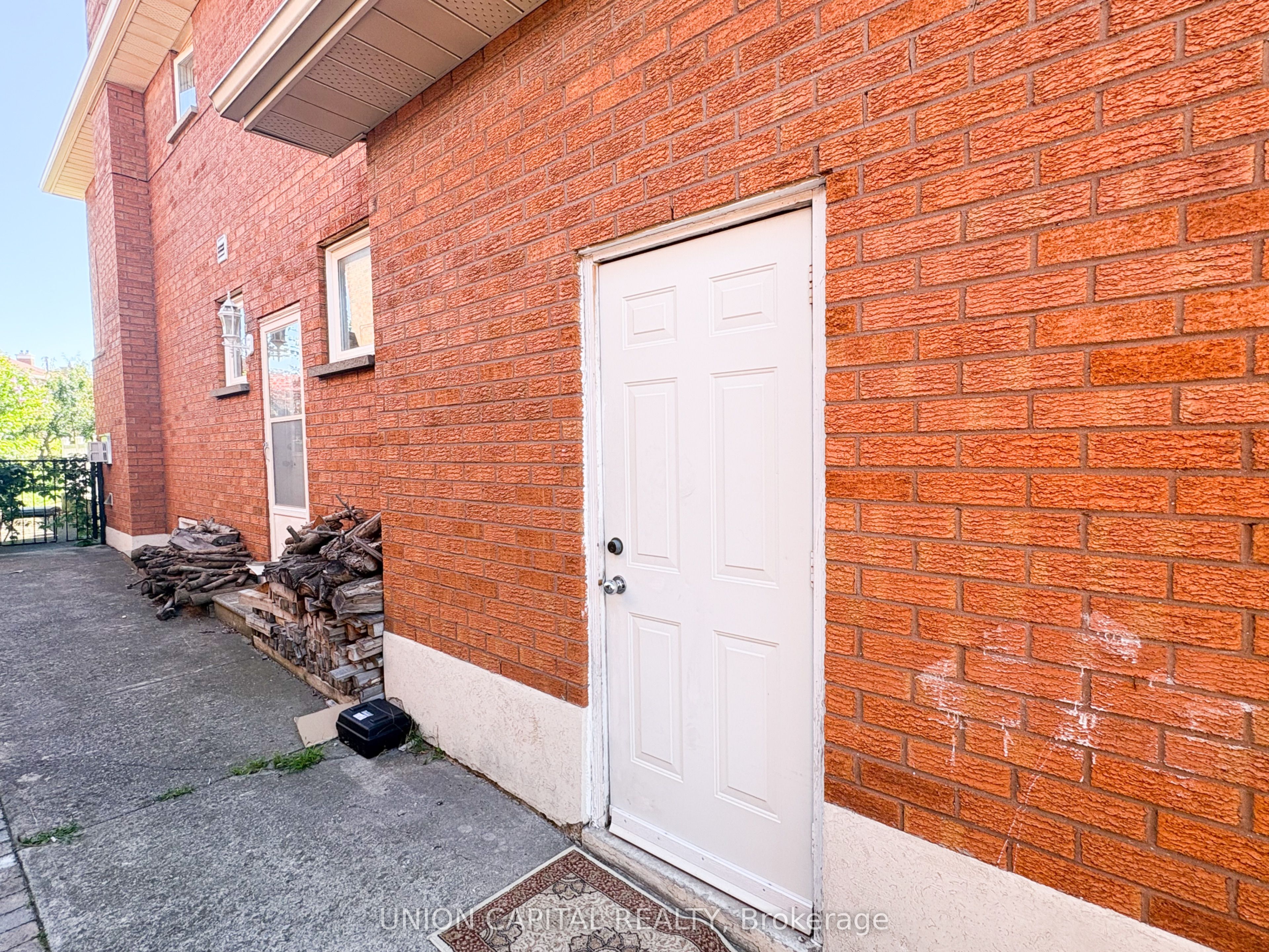 300 Belview Avenue Bsmt Property Photo 2