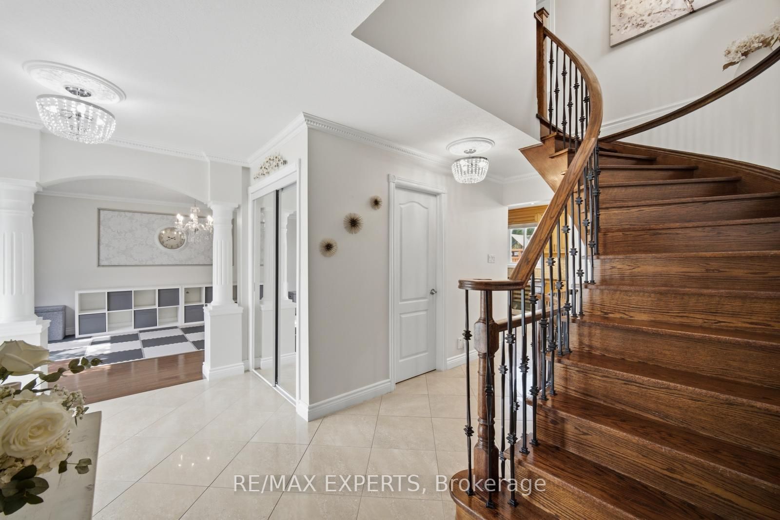 444 Maplegrove Avenue Property Photo 8