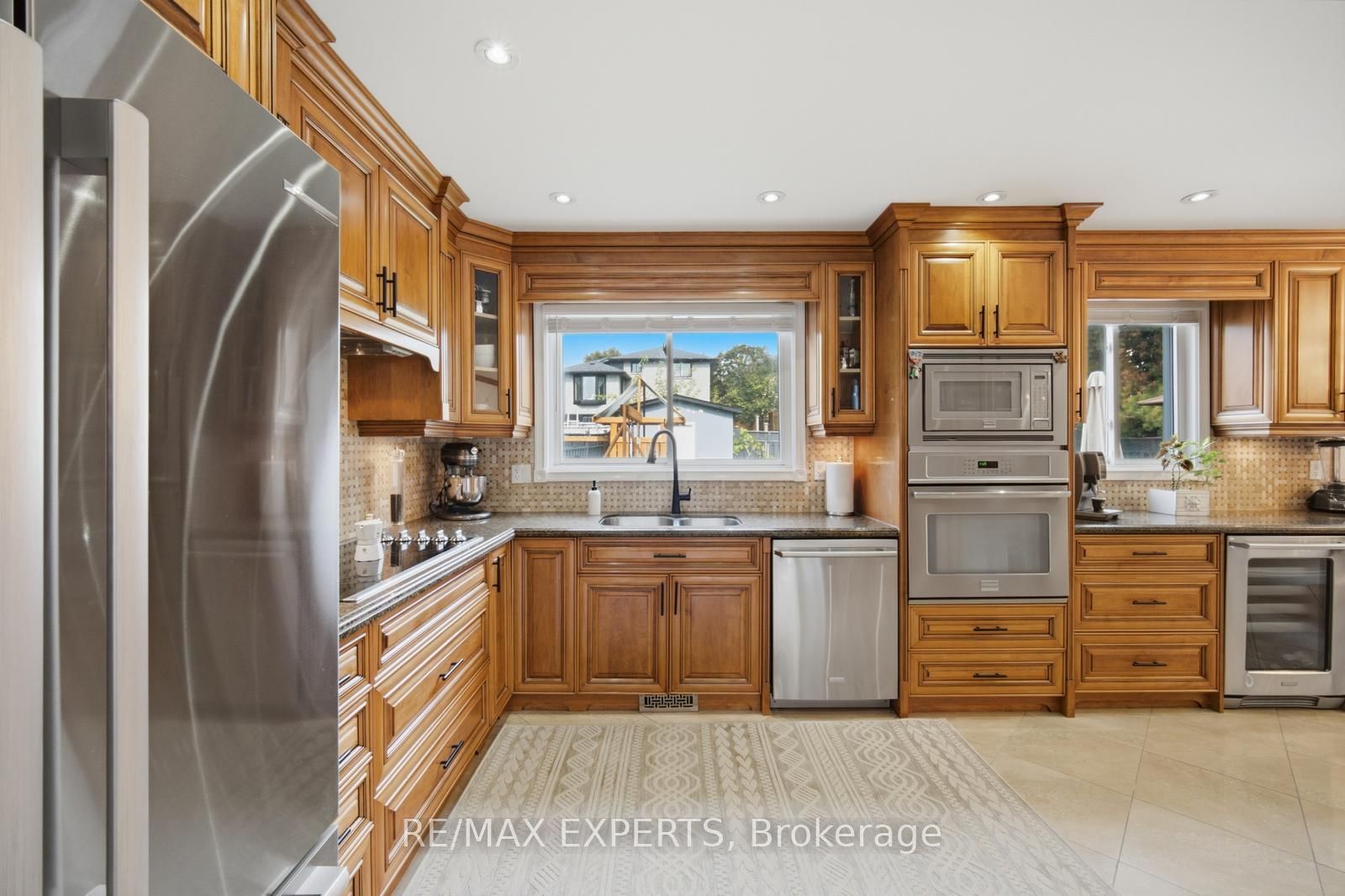 444 Maplegrove Avenue Property Photo 14
