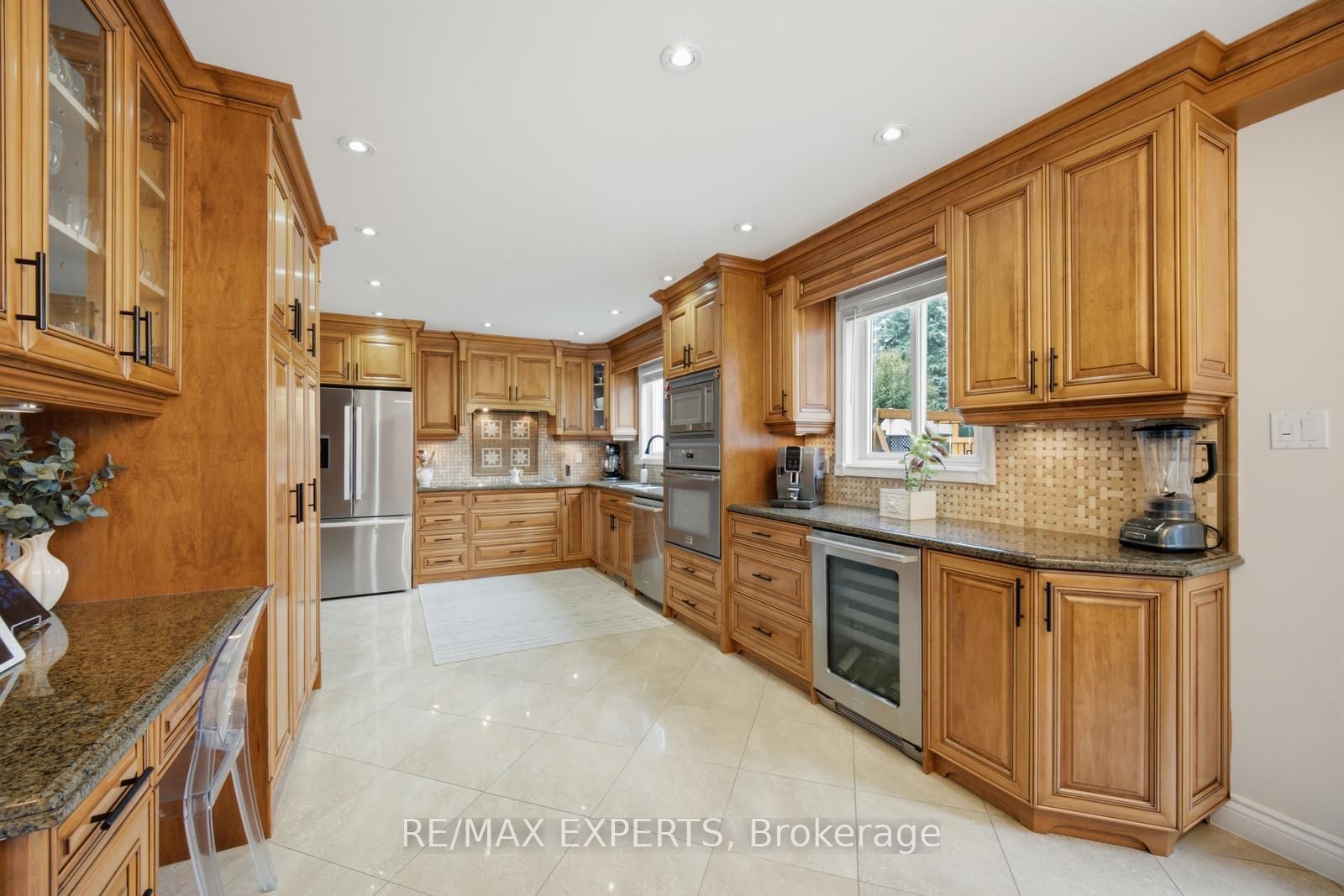 444 Maplegrove Avenue Property Photo 15