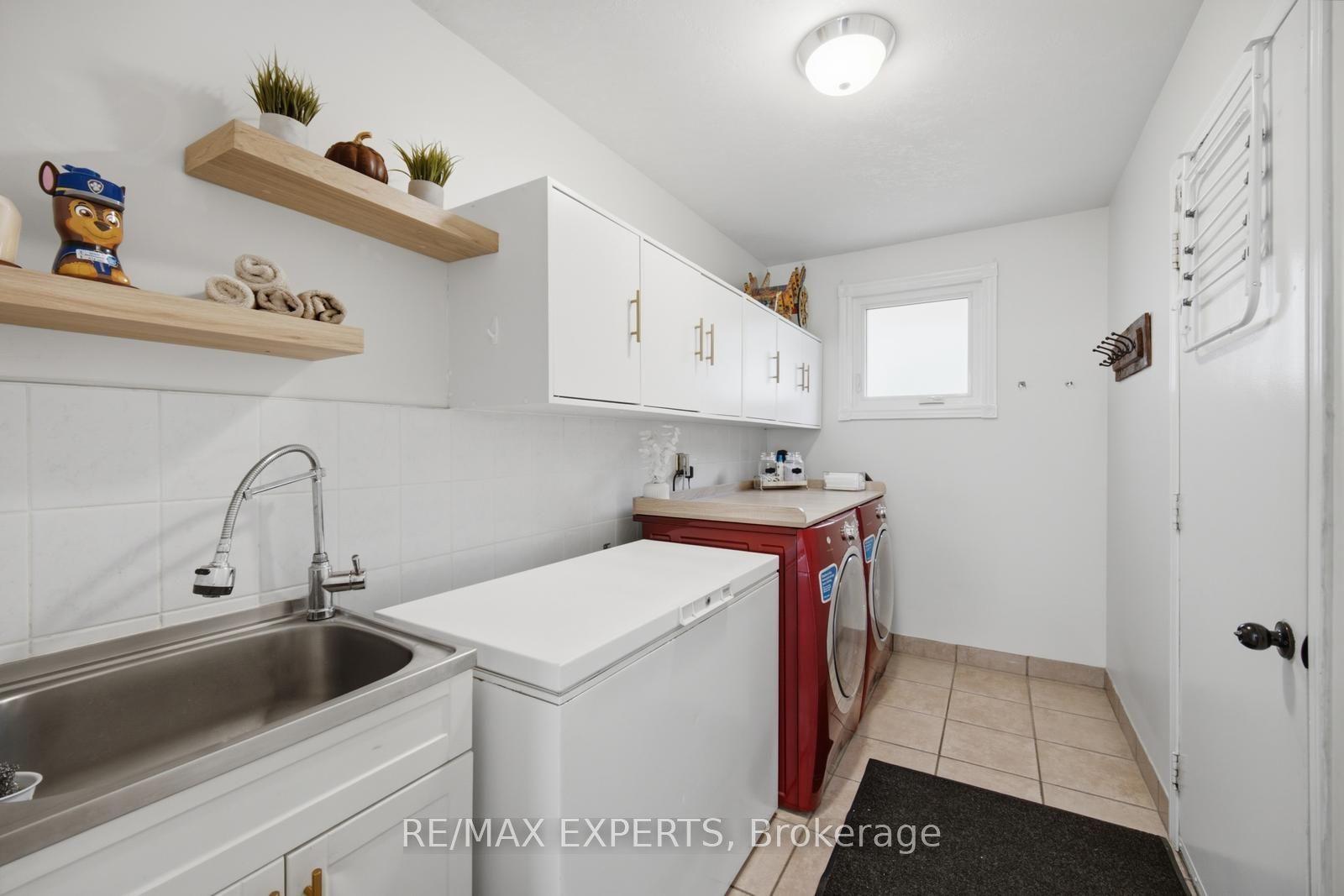 444 Maplegrove Avenue Property Photo 24