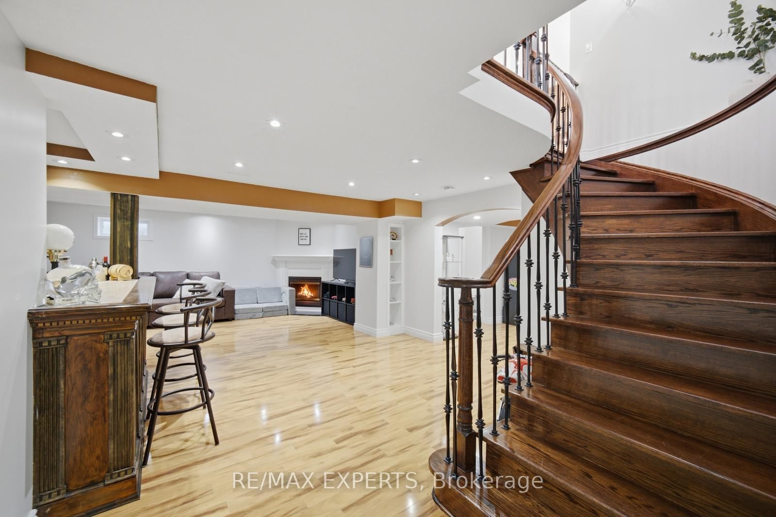 444 Maplegrove Avenue Property Photo 34