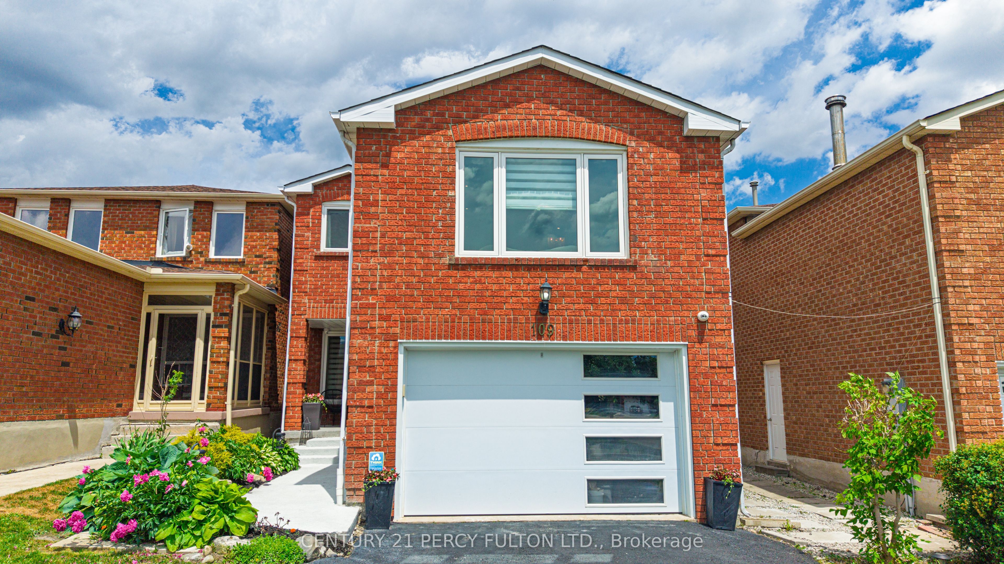 109 Woodcroft Lane Property Photo 2