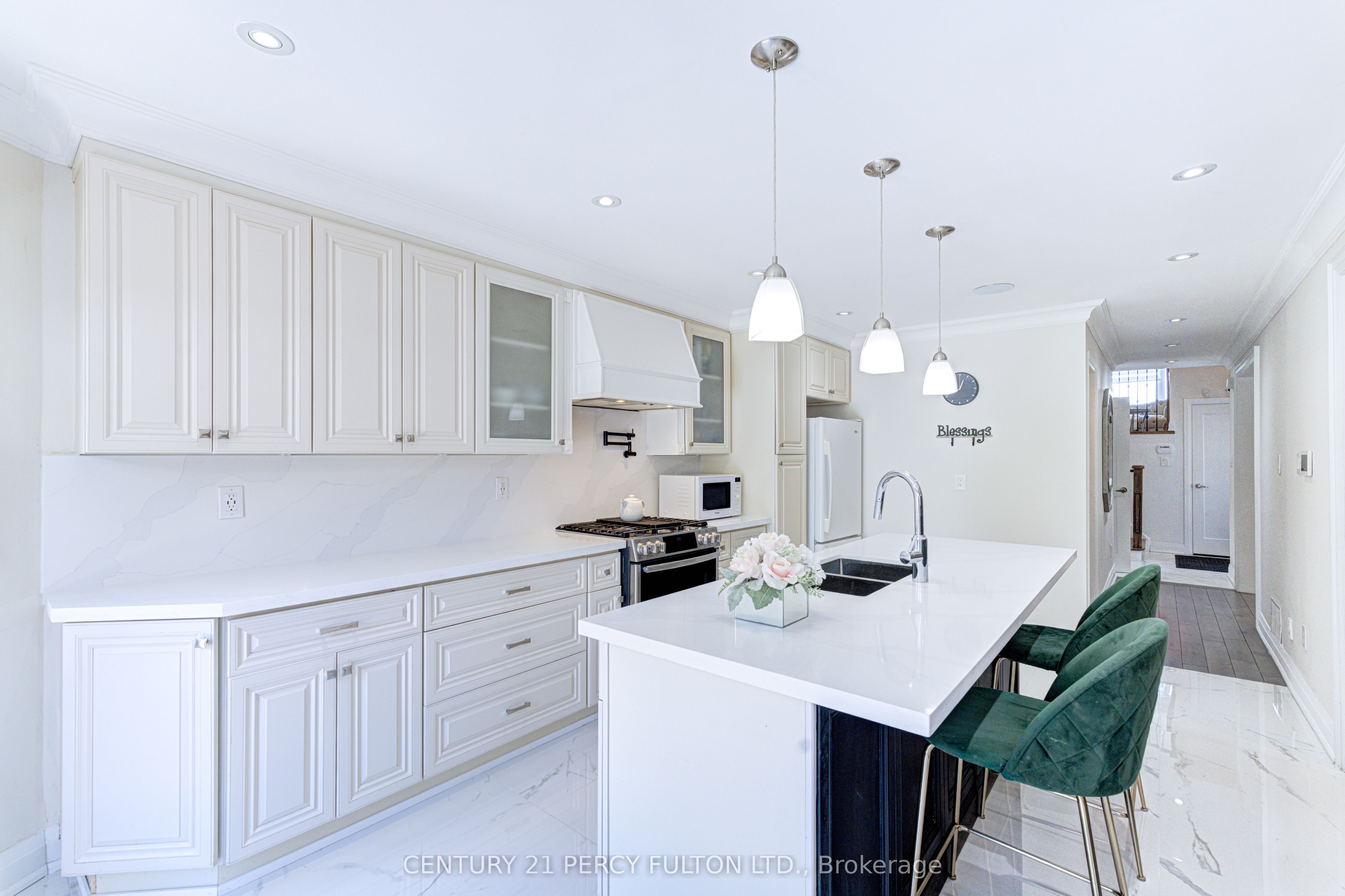 109 Woodcroft Lane Property Photo 16