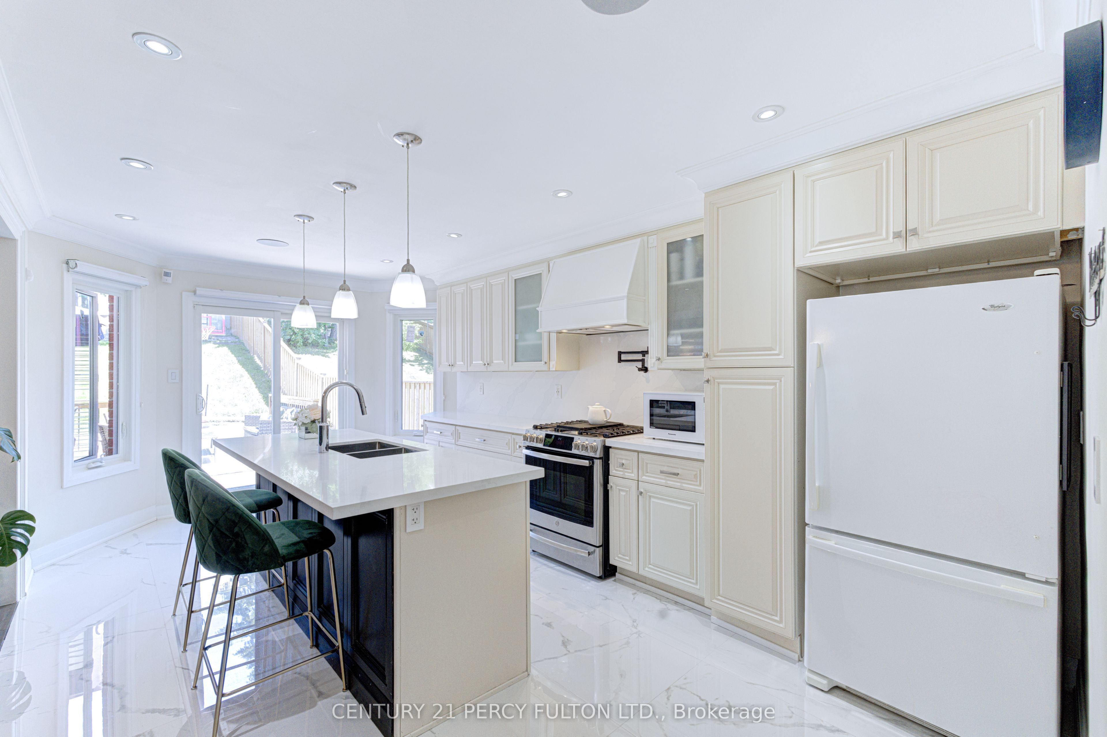 109 Woodcroft Lane Property Photo 19