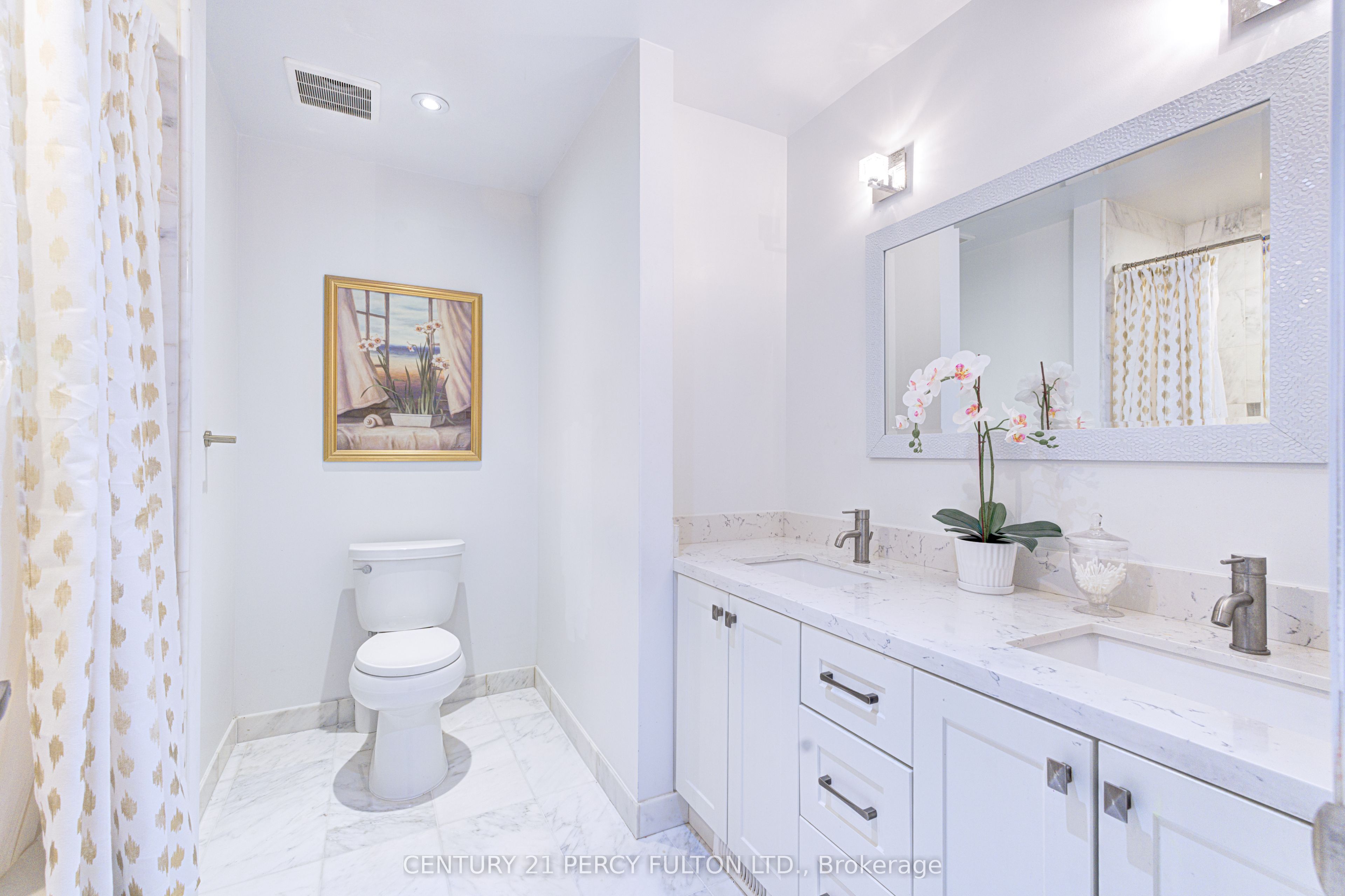 109 Woodcroft Lane Property Photo 27