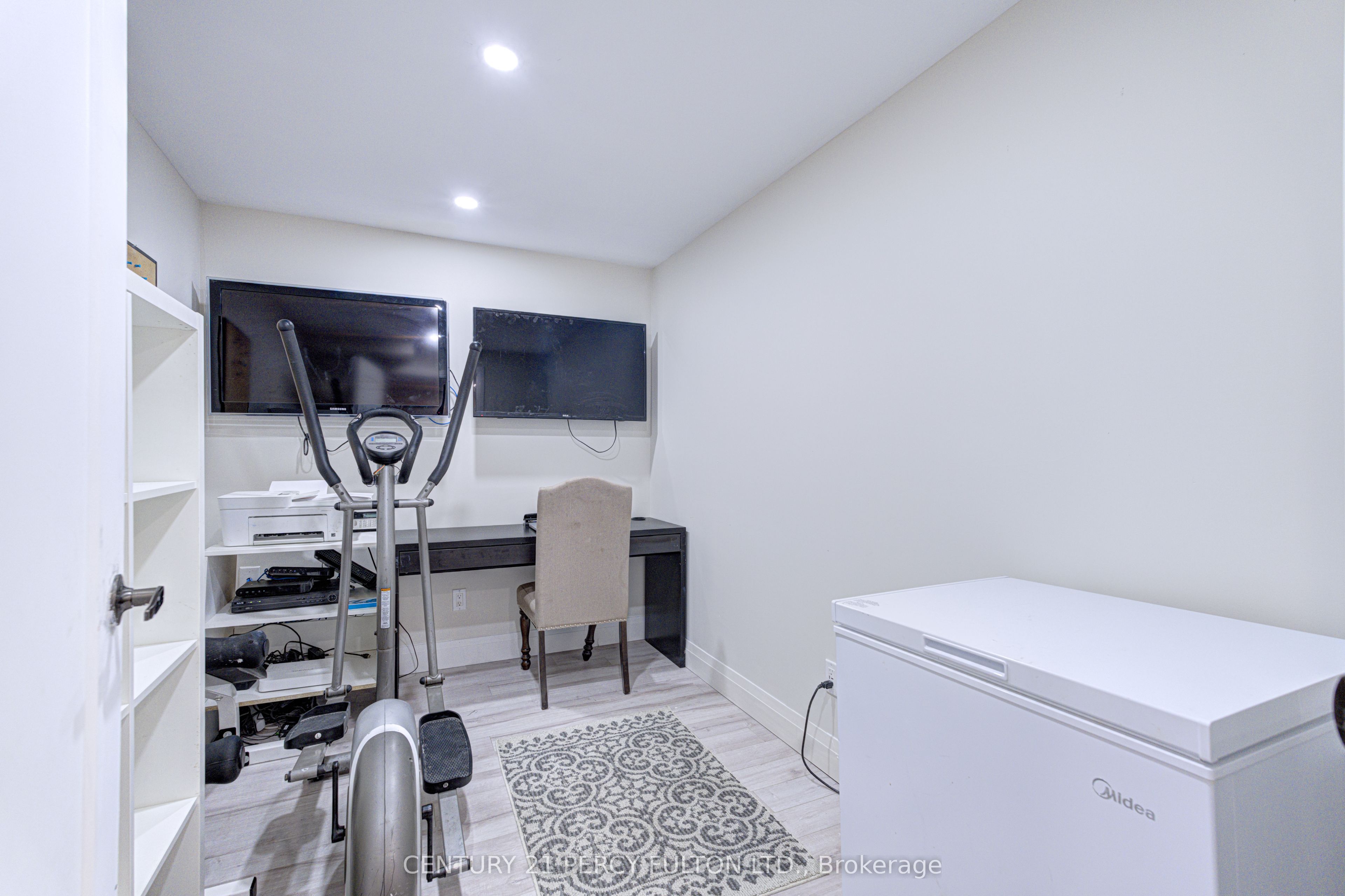 109 Woodcroft Lane Property Photo 37