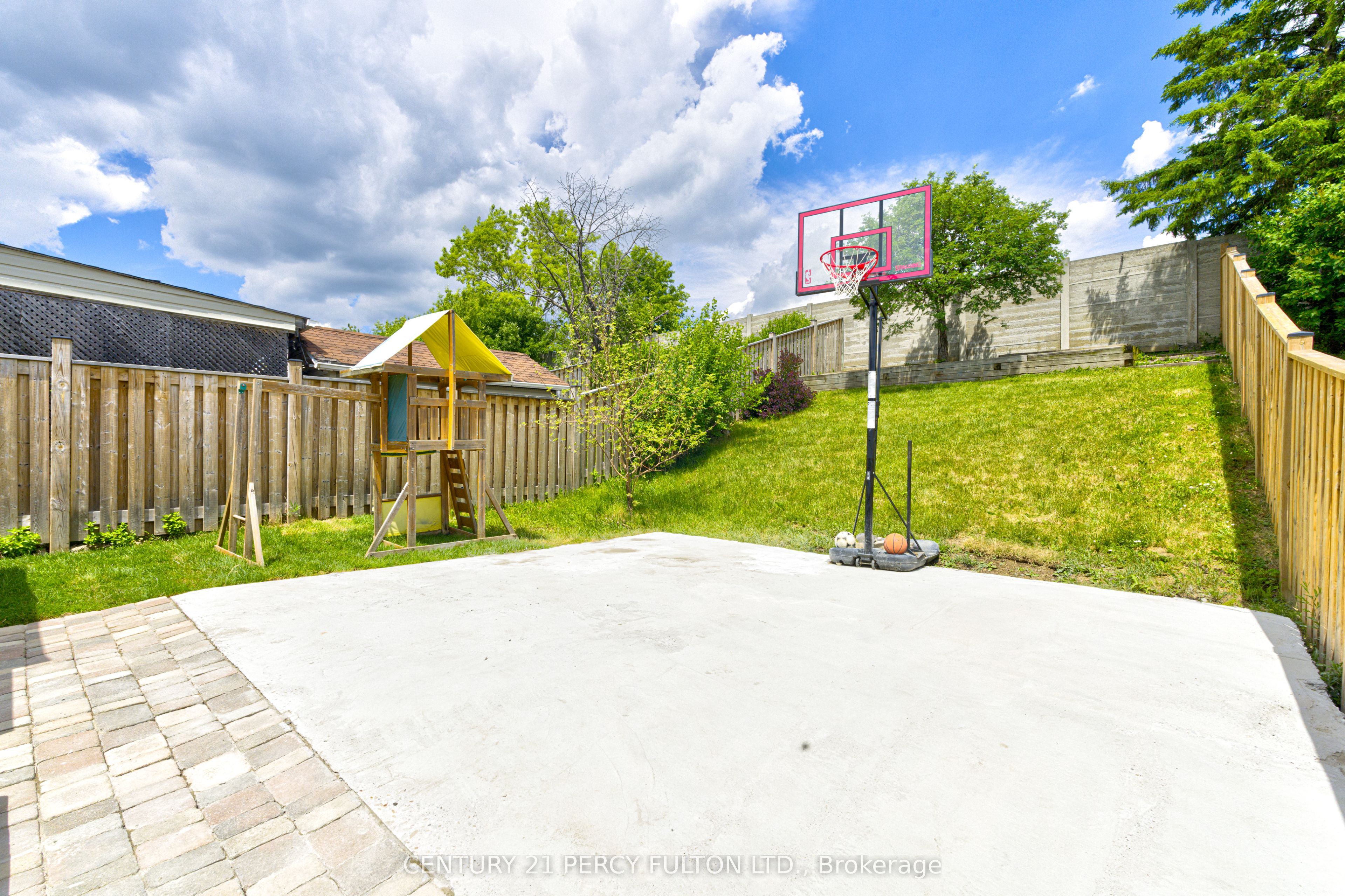 109 Woodcroft Lane Property Photo 48