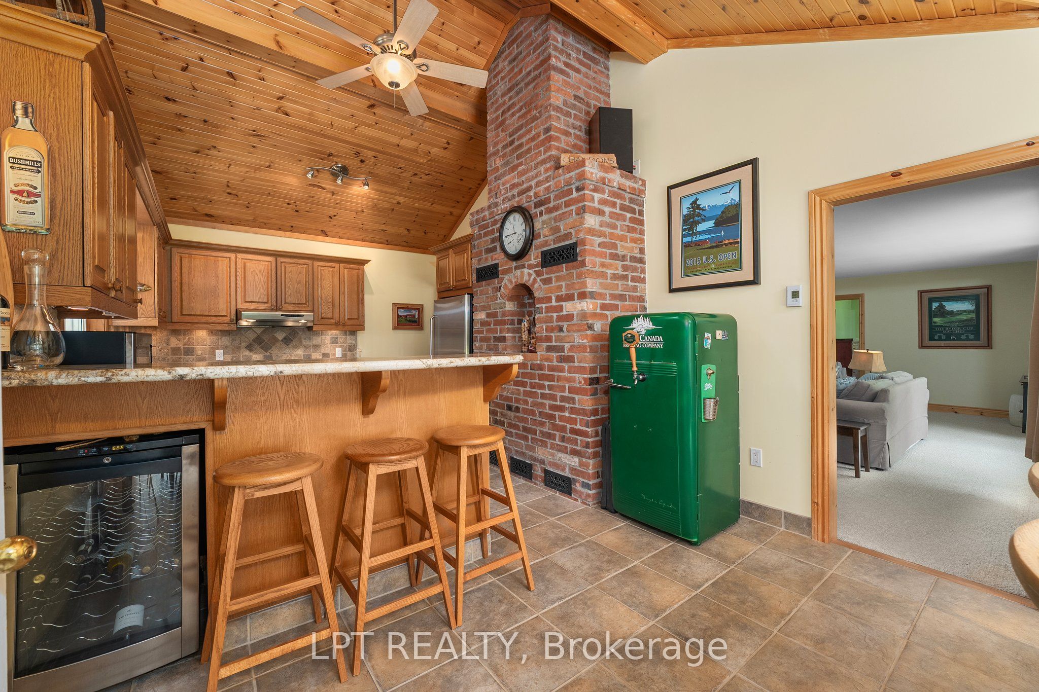 101 Hedge Road Property Photo 13