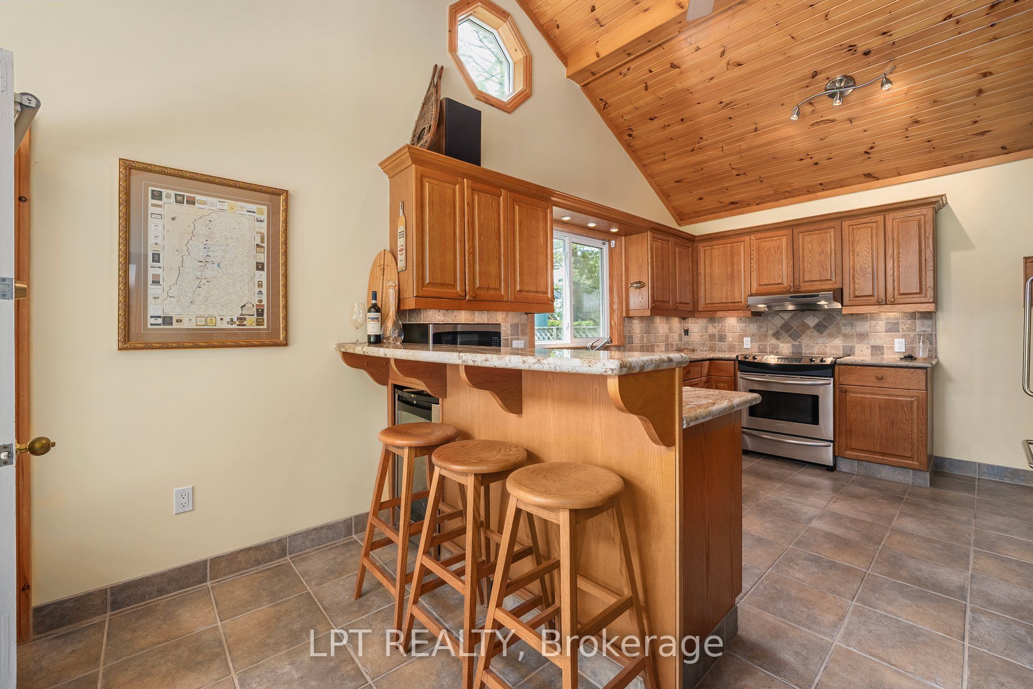 101 Hedge Road Property Photo 14