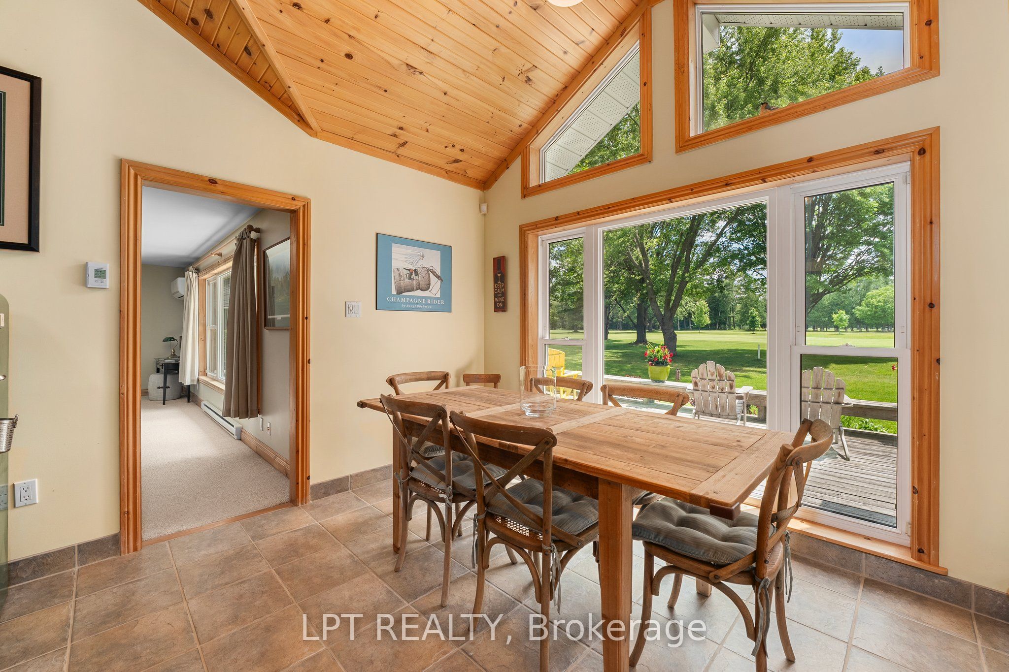 101 Hedge Road Property Photo 17