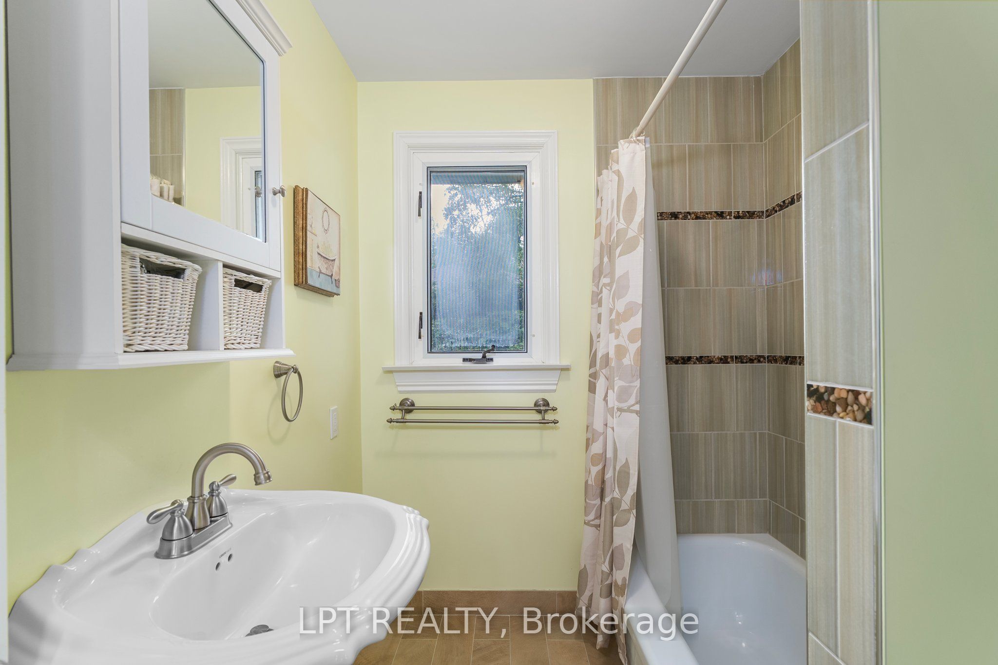 101 Hedge Road Property Photo 34