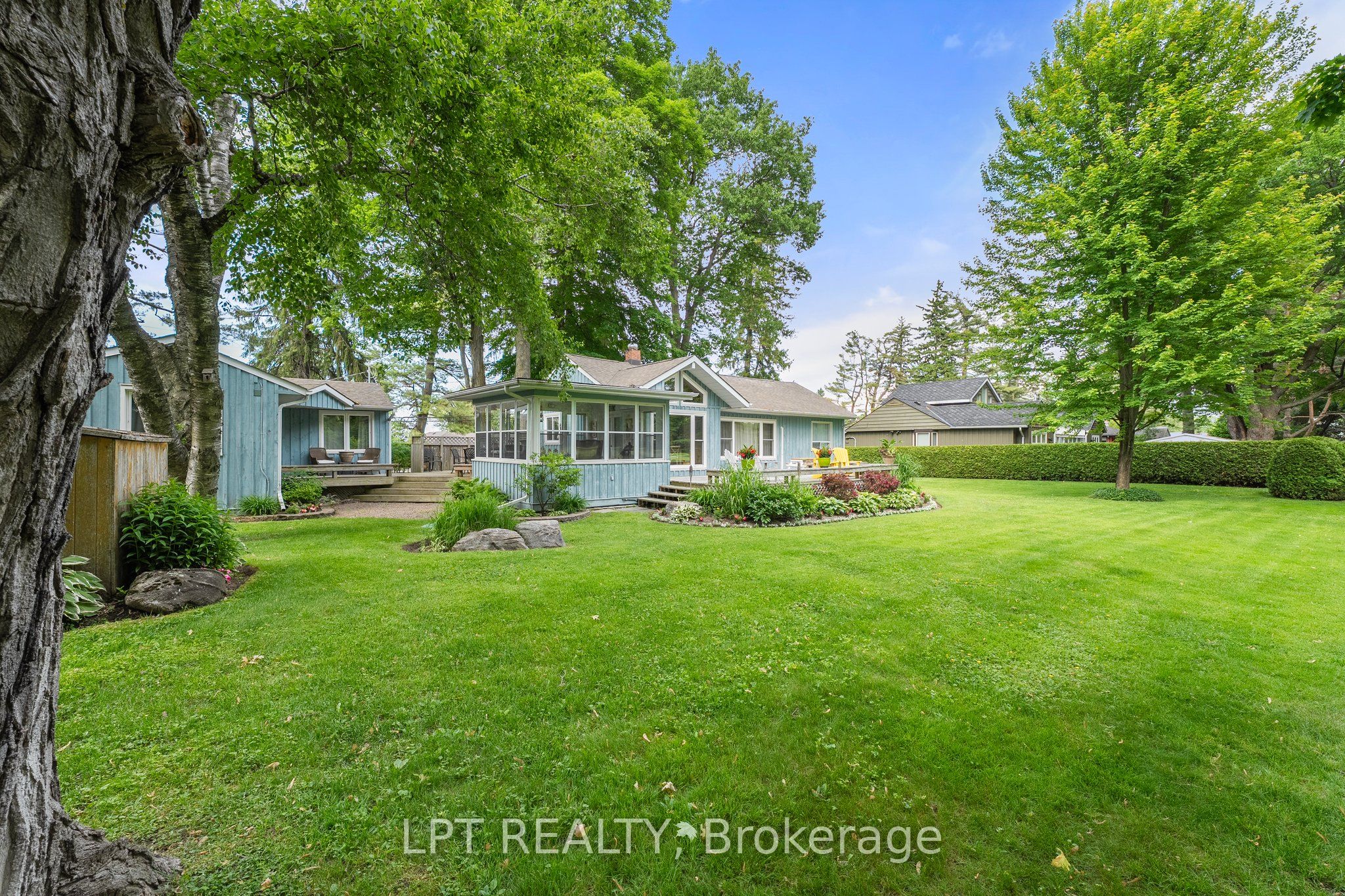 101 Hedge Road Property Photo 37