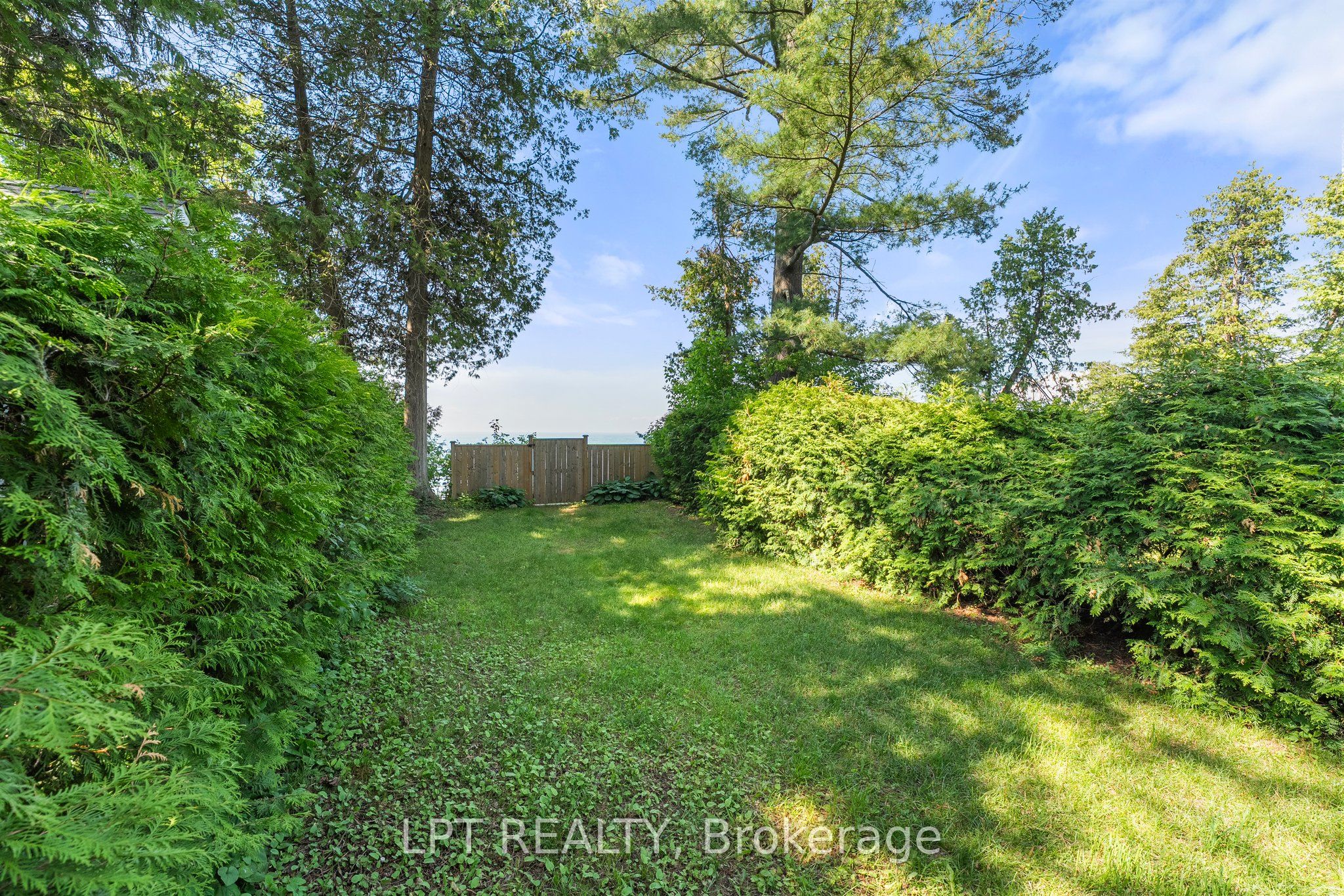 101 Hedge Road Property Photo 41