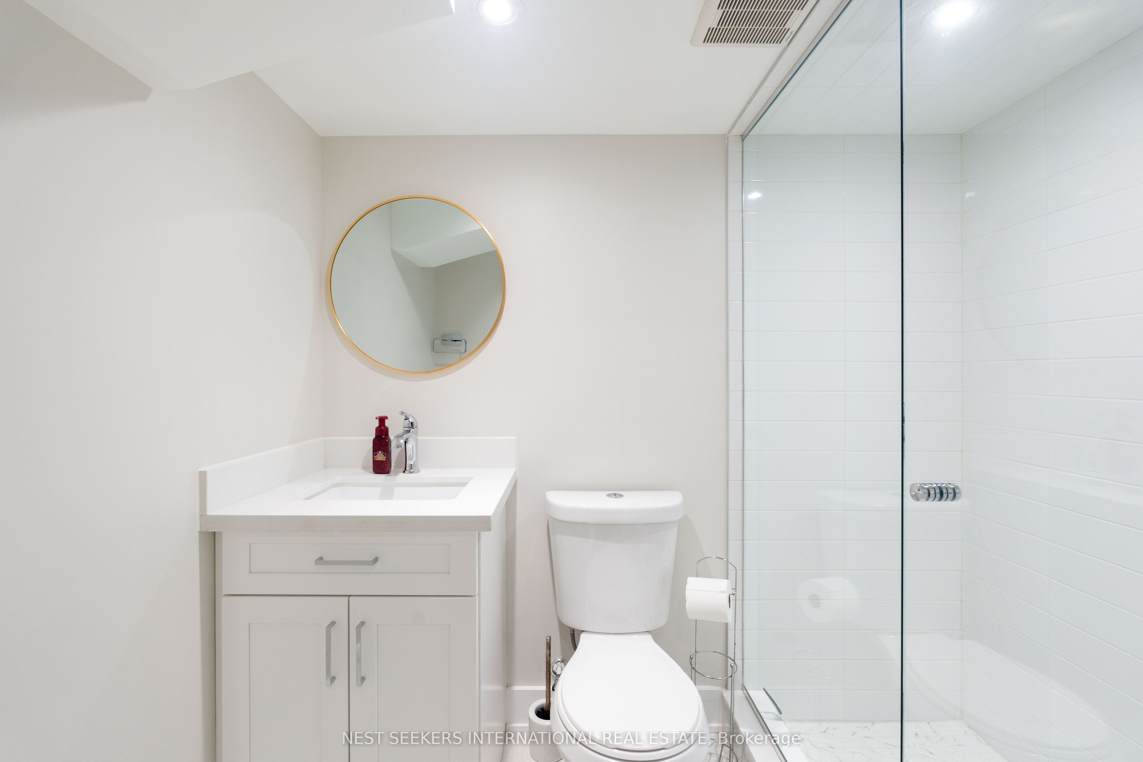 233 Venice Gate Drive Property Photo 18