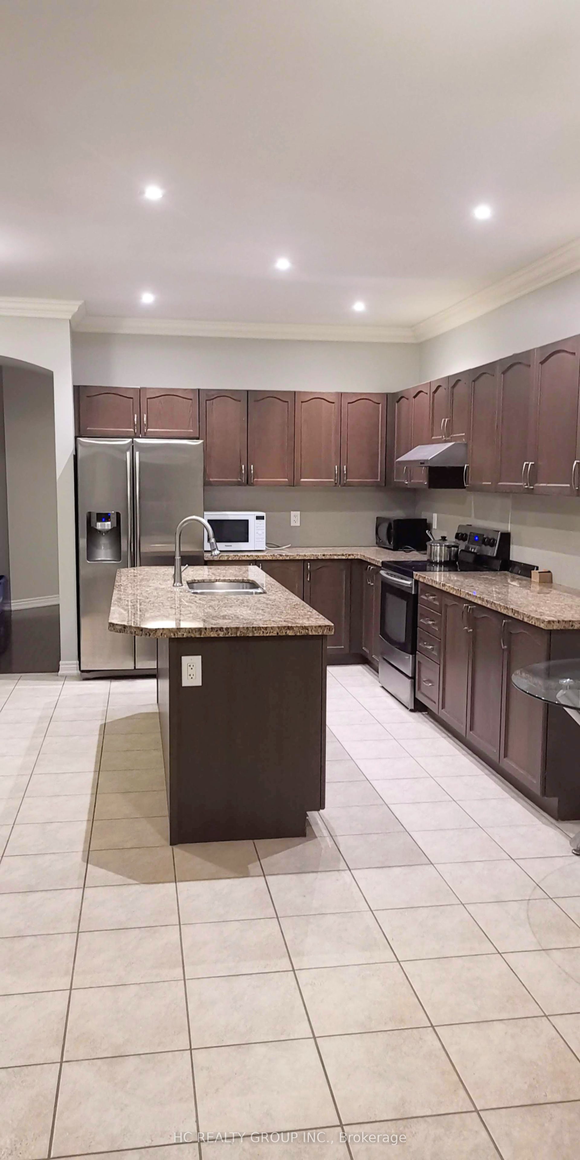 157 Peshawar Avenue Property Photo 1