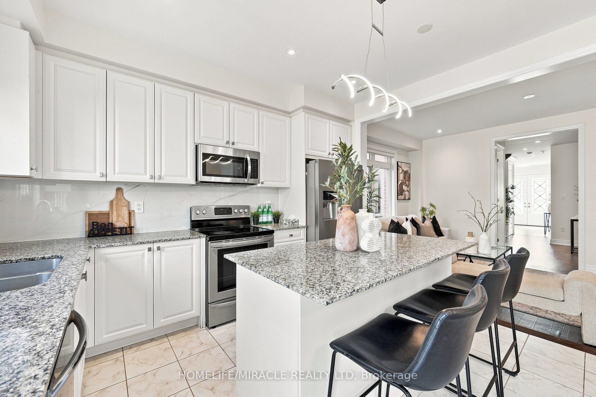 14 Zenith Avenue Property Photo 6