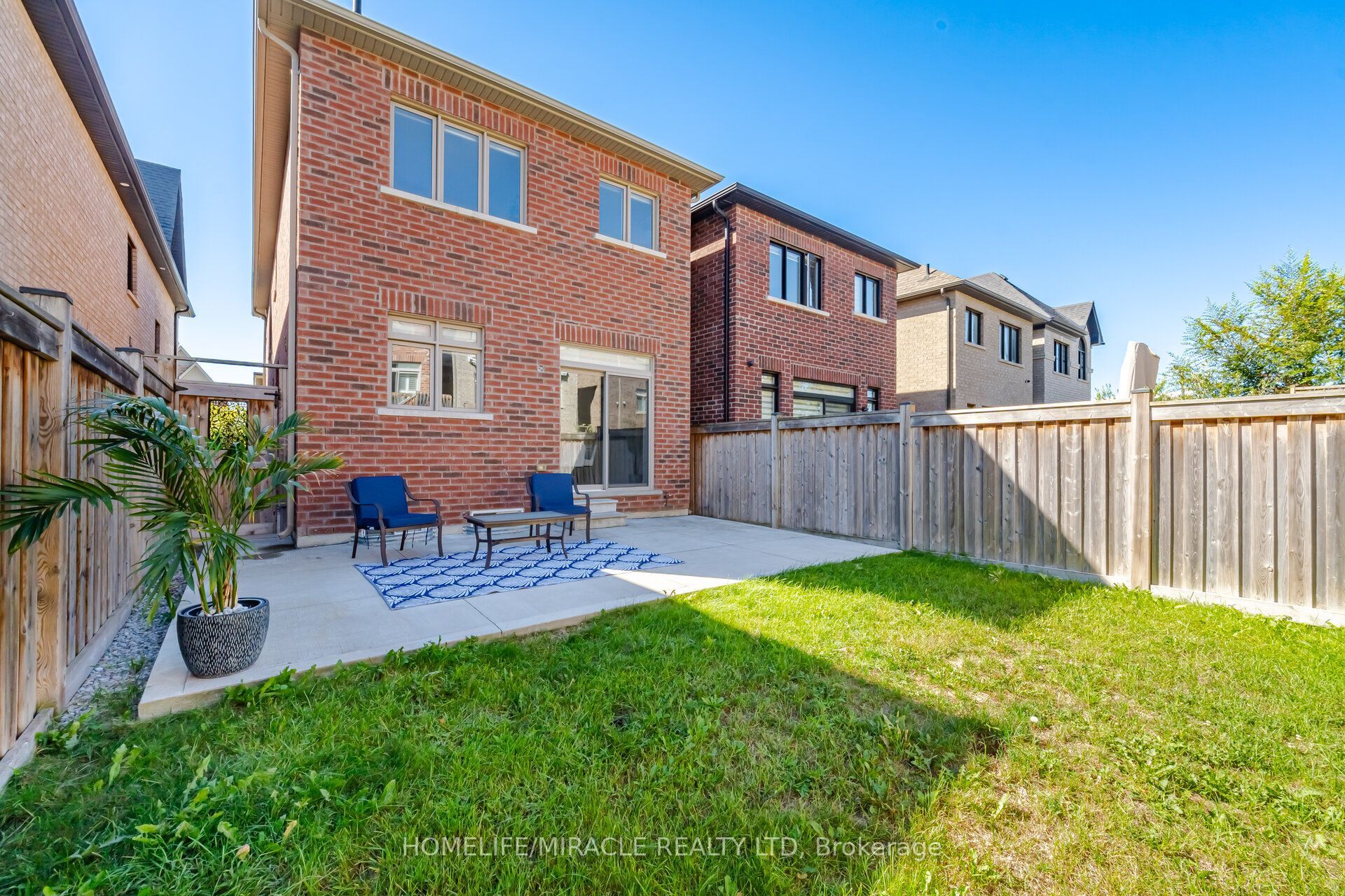 14 Zenith Avenue Property Photo 33