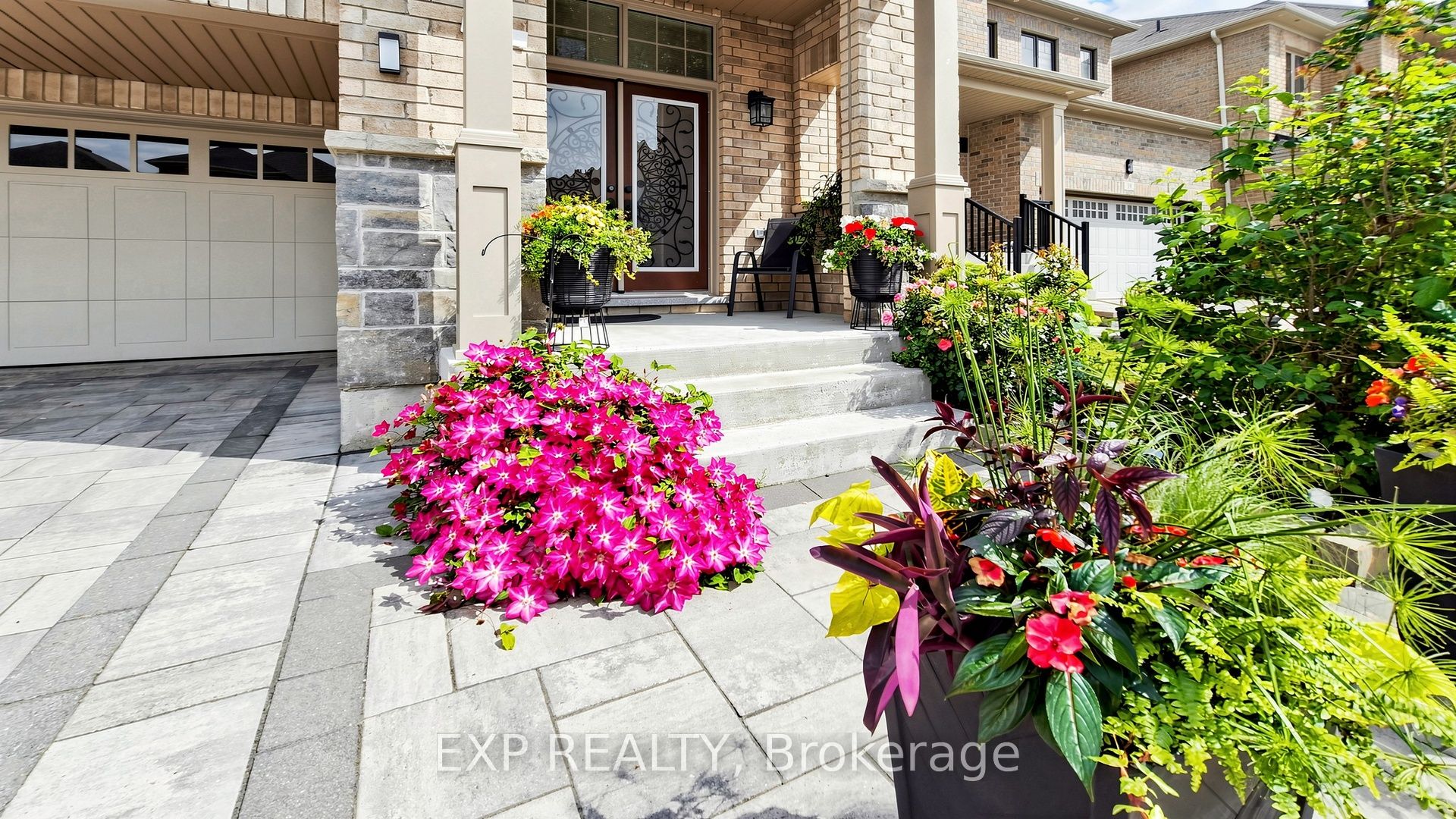 34 Buttonleaf Crescent Property Photo 2