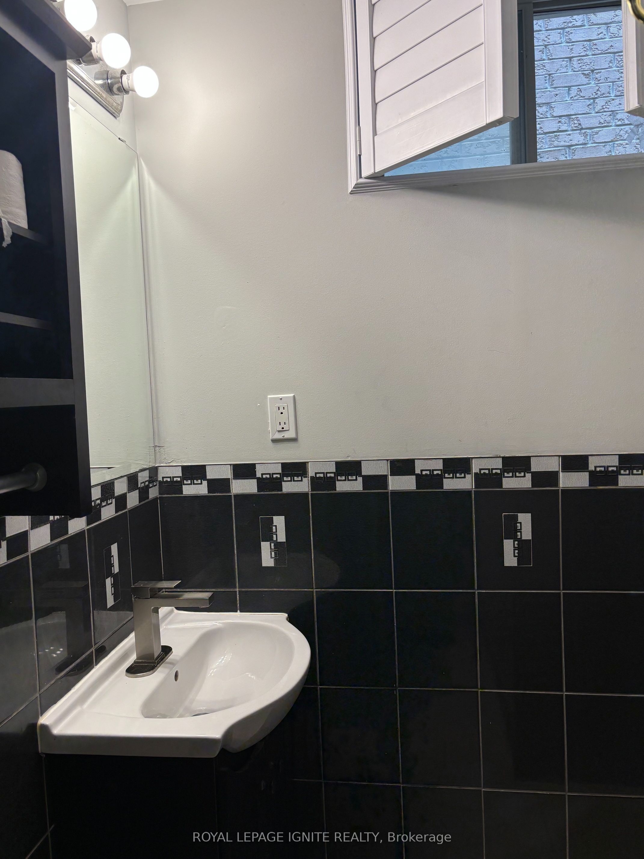 15 Lady Karen Crescent Bsmt Property Photo 9