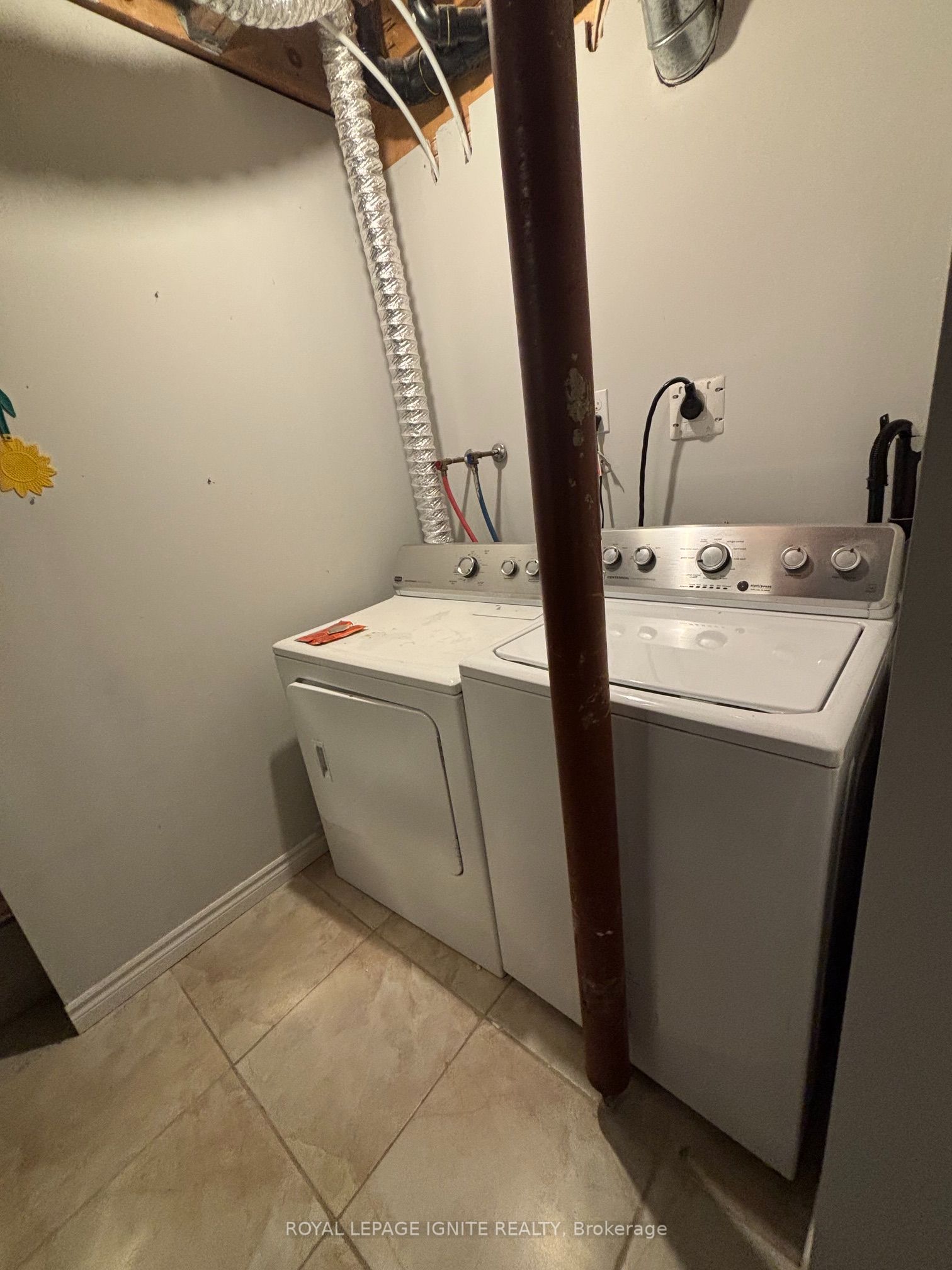 15 Lady Karen Crescent Bsmt Property Photo 10