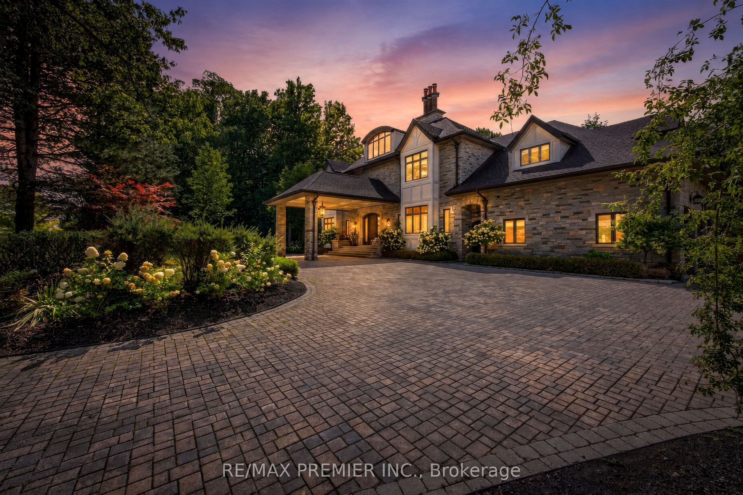 40 Golf Avenue Property Photo 1