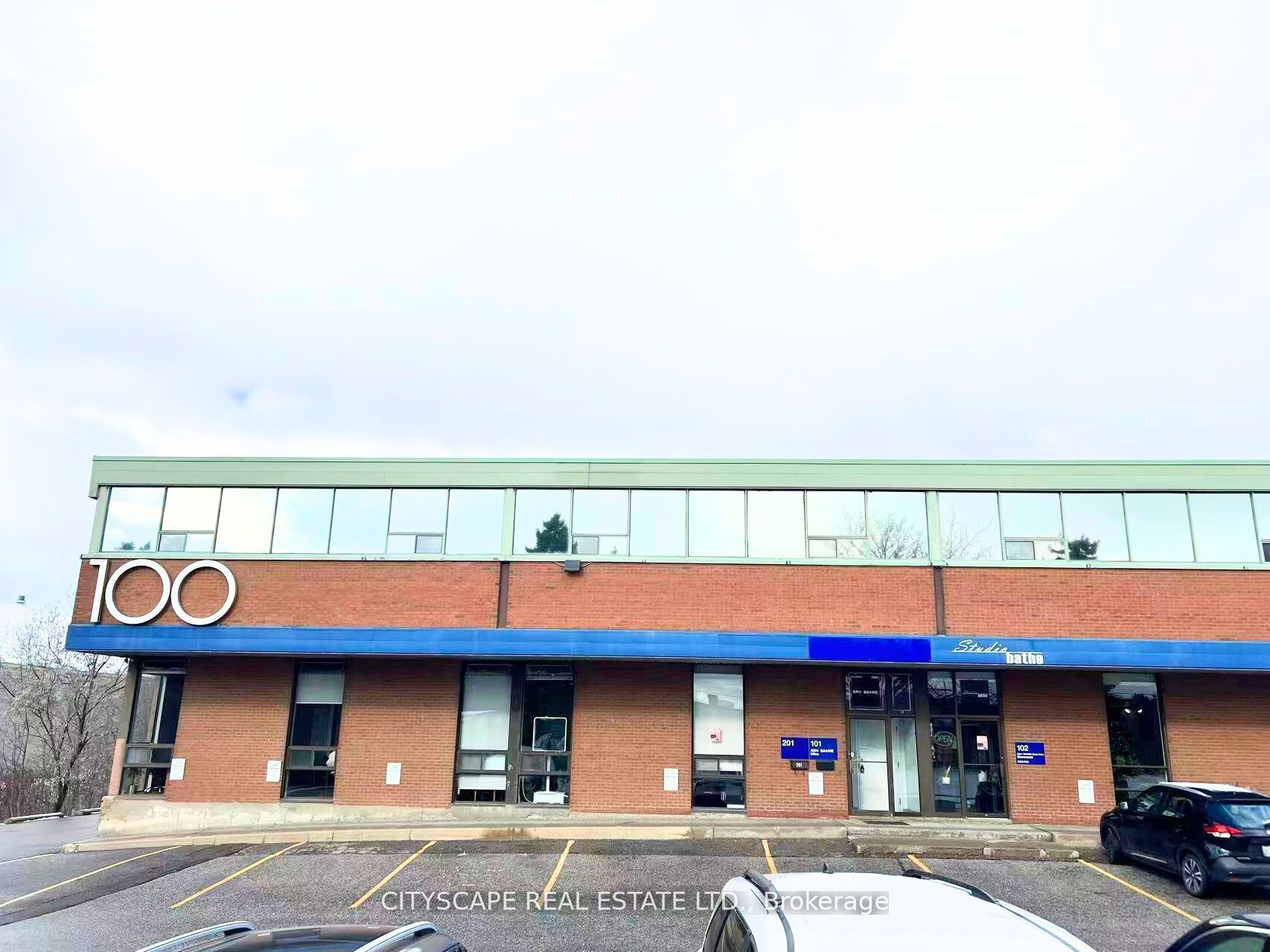 100 Steelcase Road E 102 - Opt C Property Photo 1