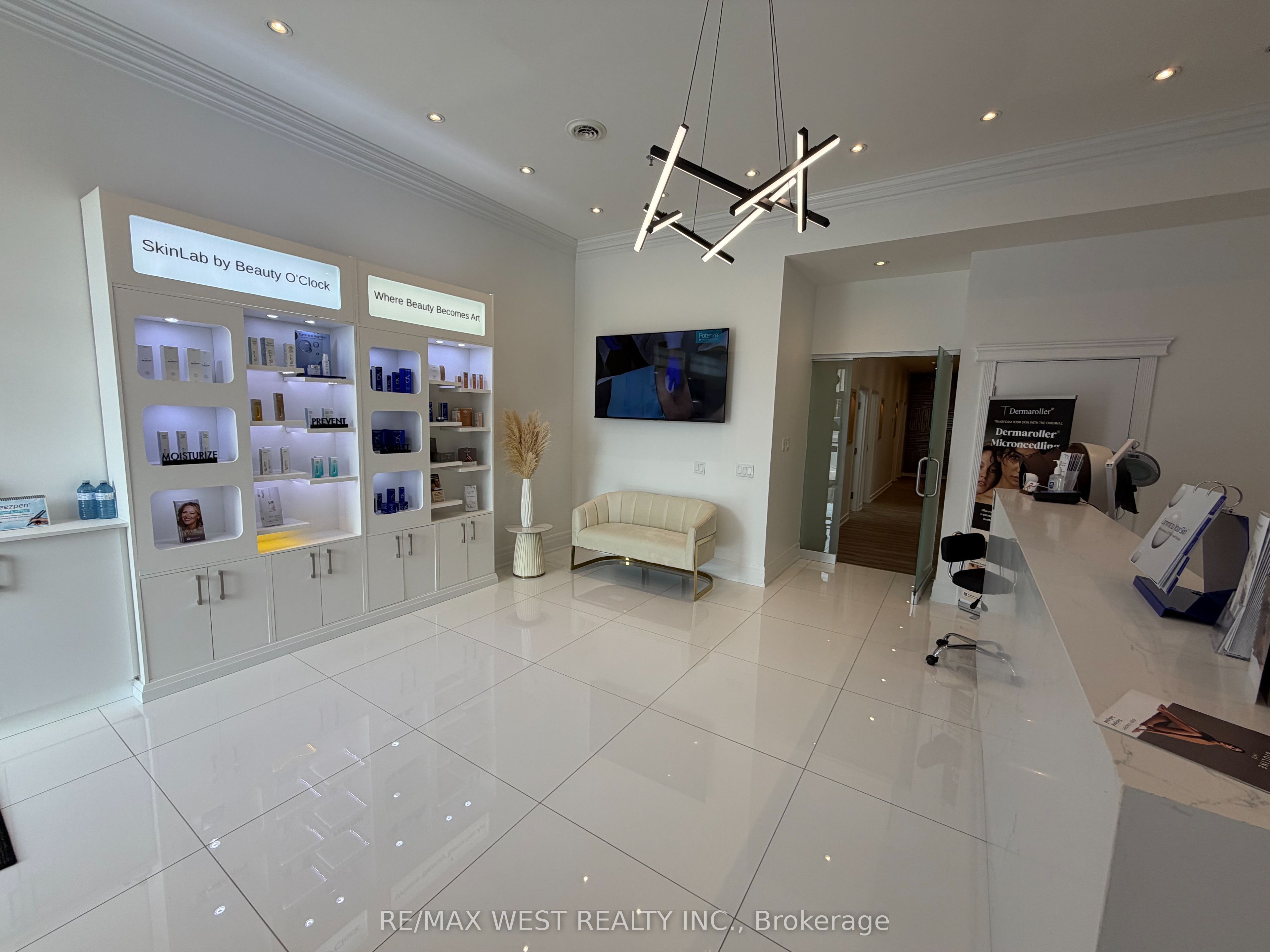1390 Major Mackenzie Drive E A4 Rm#1 Property Photo 3