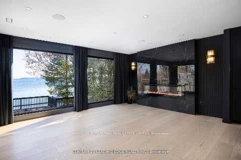 627 Lakelands Avenue Property Photo 3