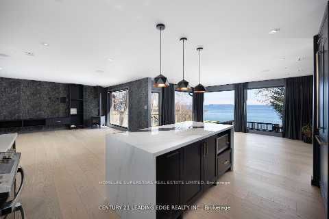 627 Lakelands Avenue Property Photo 4