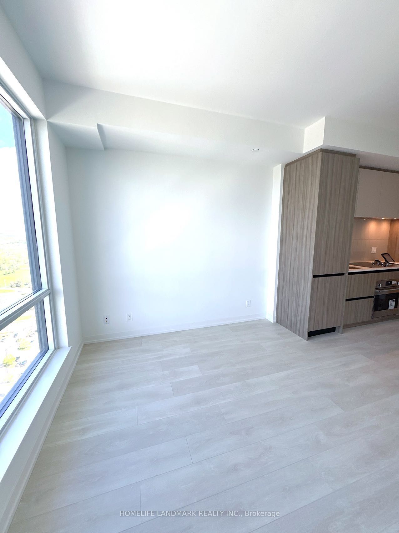 7950 Bathurst Street 2312 Property Photo 8