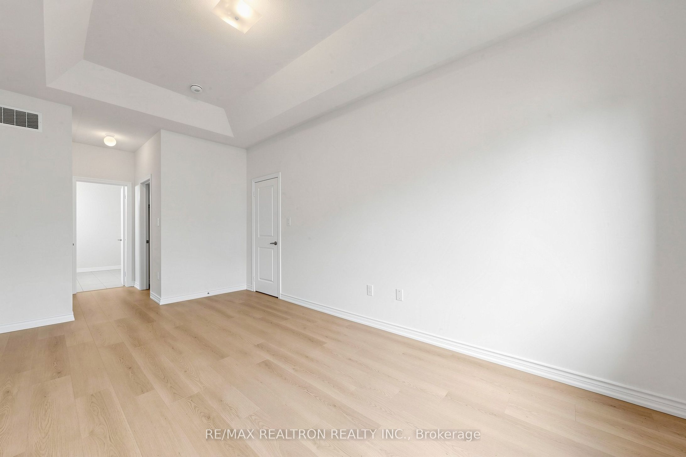 8 Hewison Avenue Property Photo 22