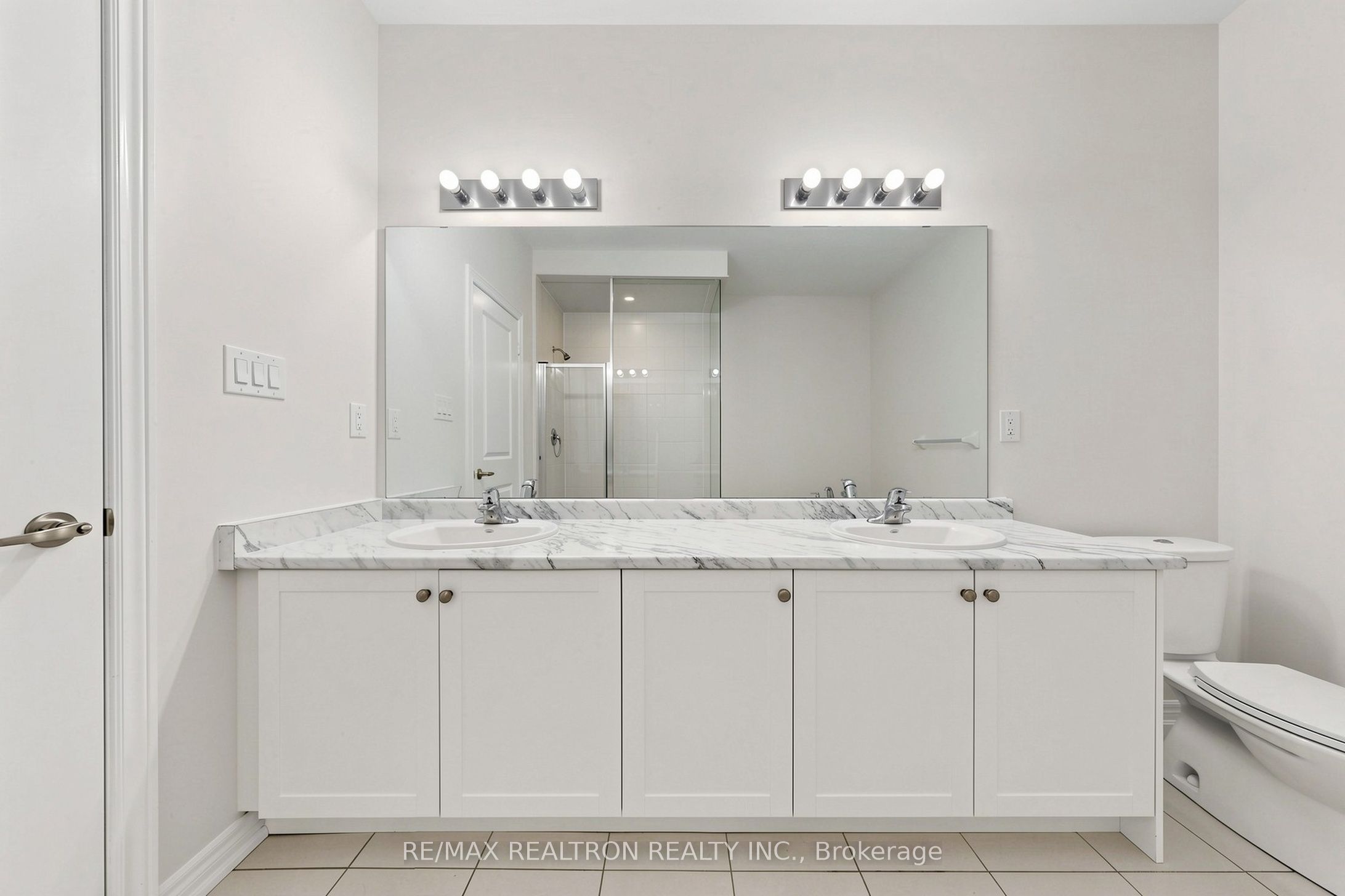 8 Hewison Avenue Property Photo 24