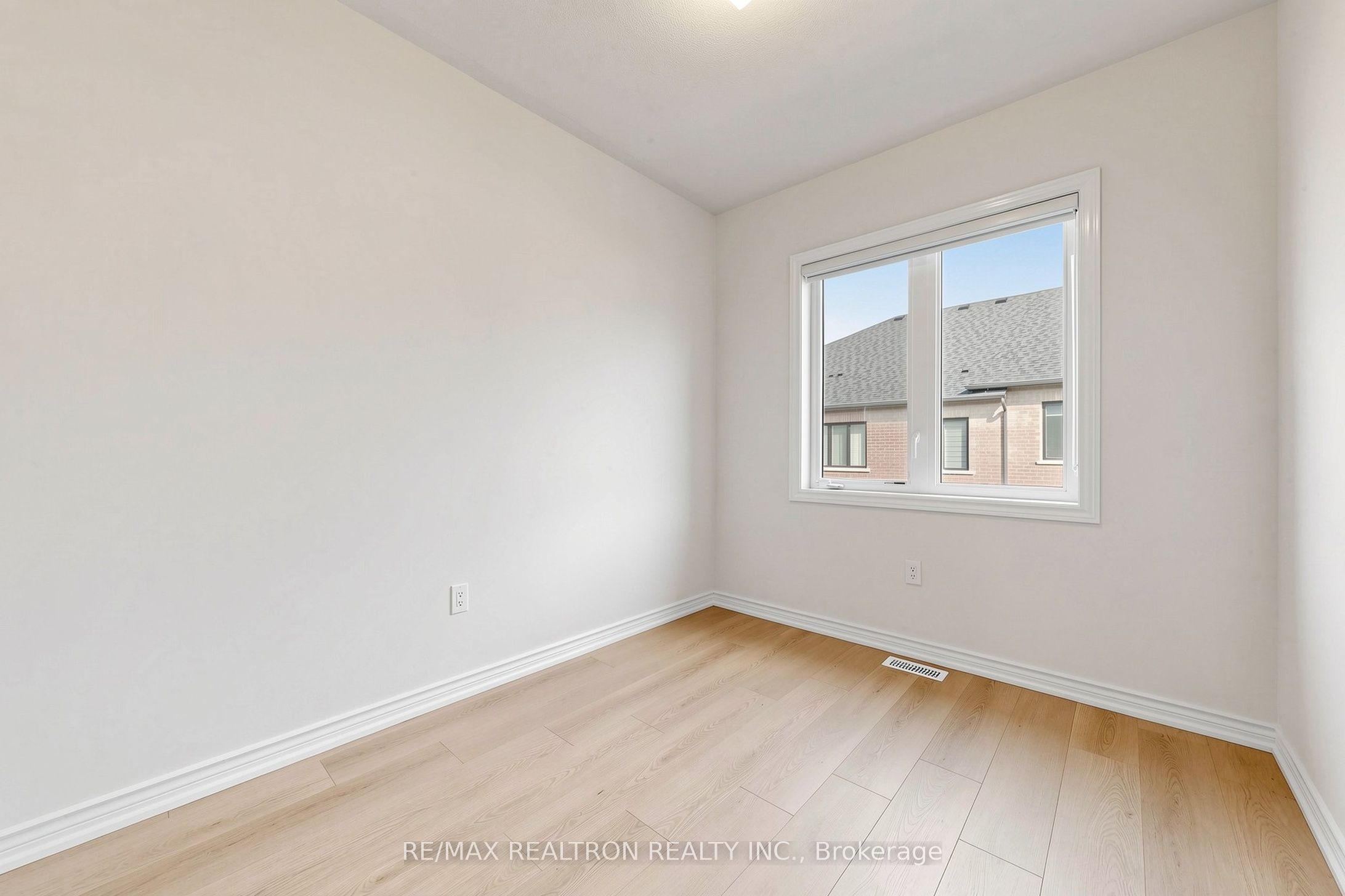 8 Hewison Avenue Property Photo 27