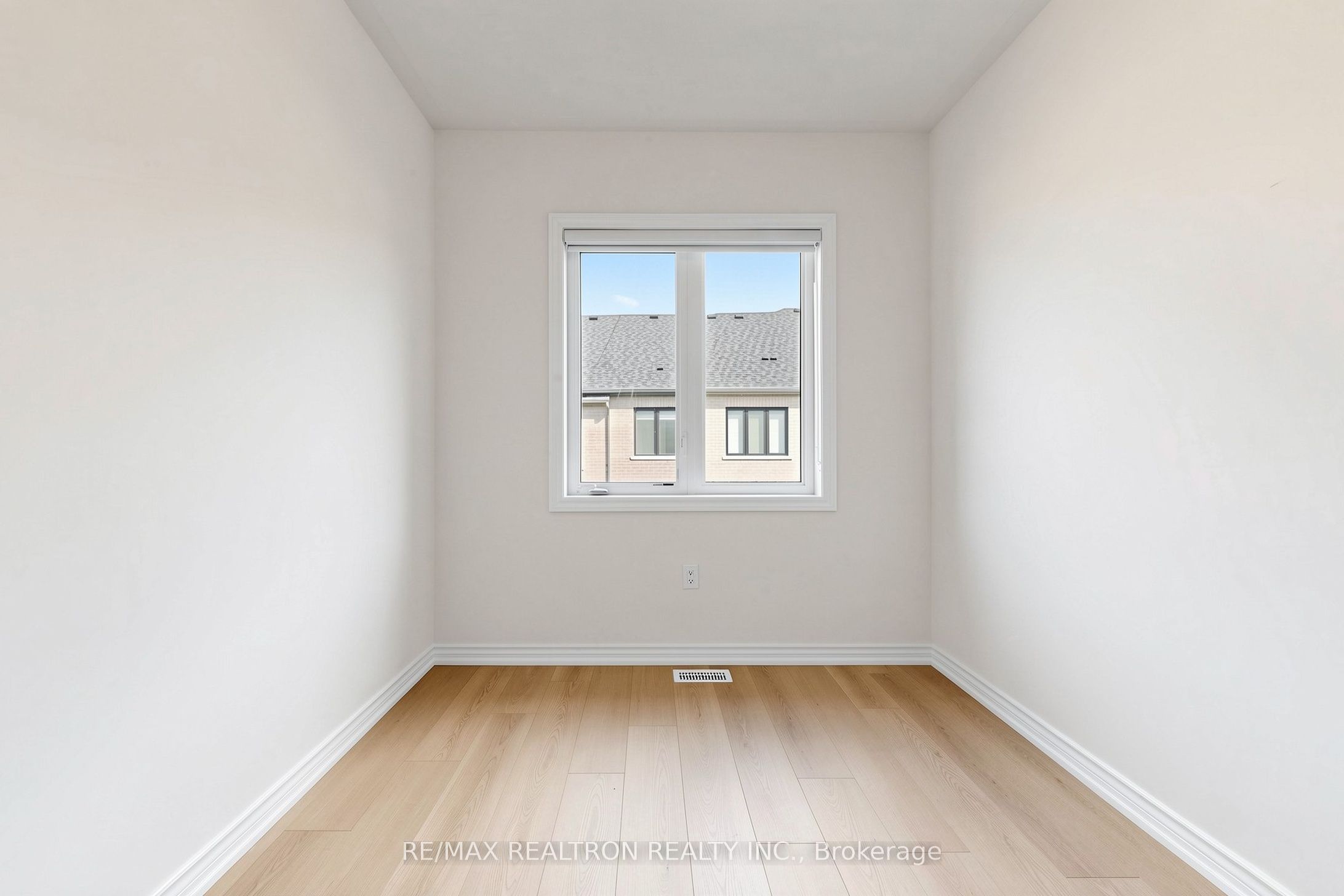 8 Hewison Avenue Property Photo 28