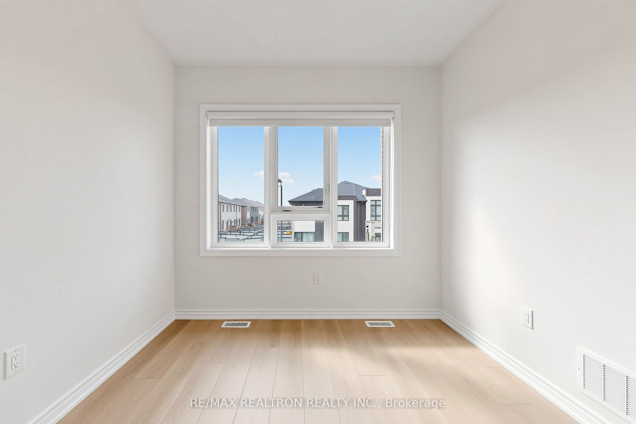 8 Hewison Avenue Property Photo 36