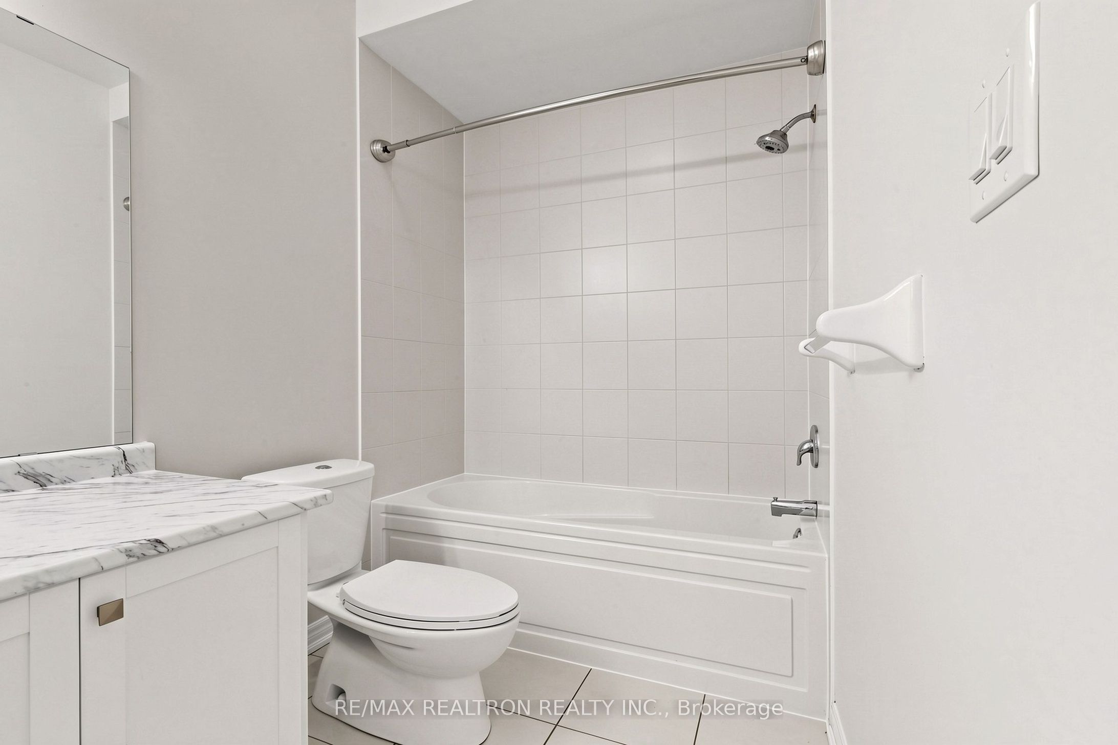 8 Hewison Avenue Property Photo 40